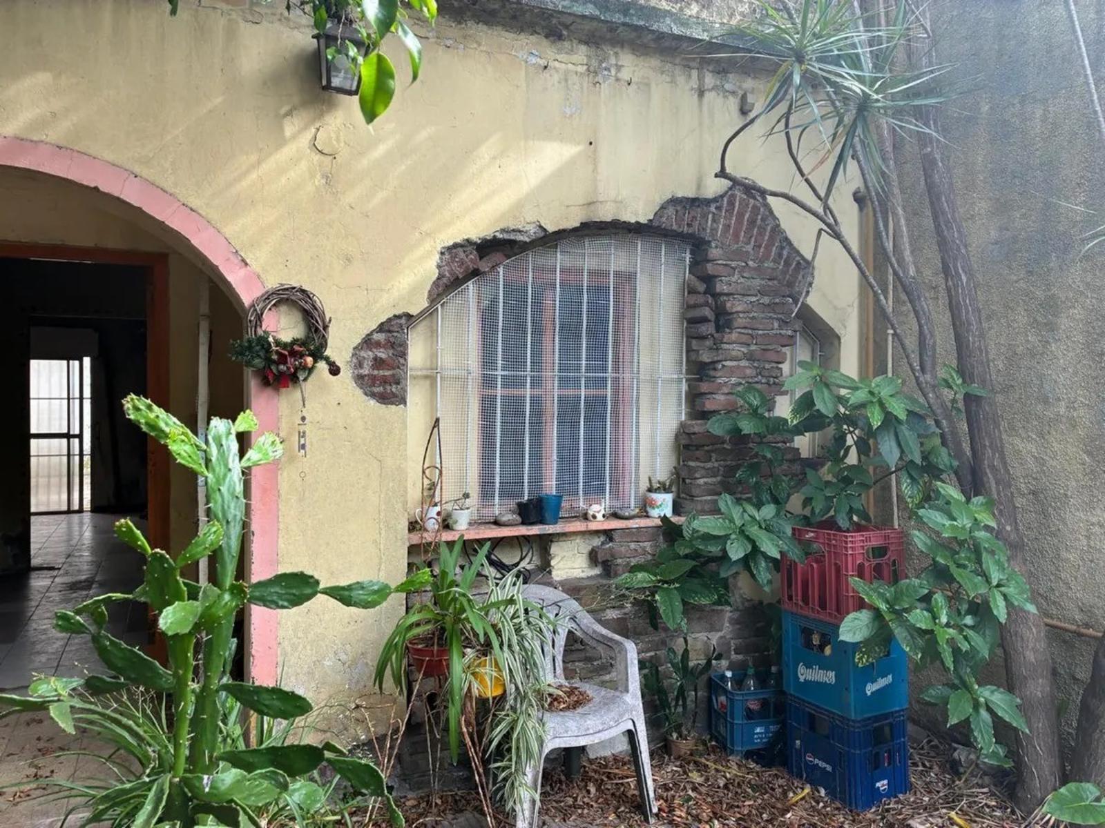 VENTA CASA ANTIGUA A REMODELAR TERRENO LOTE RAMOS MEJIA