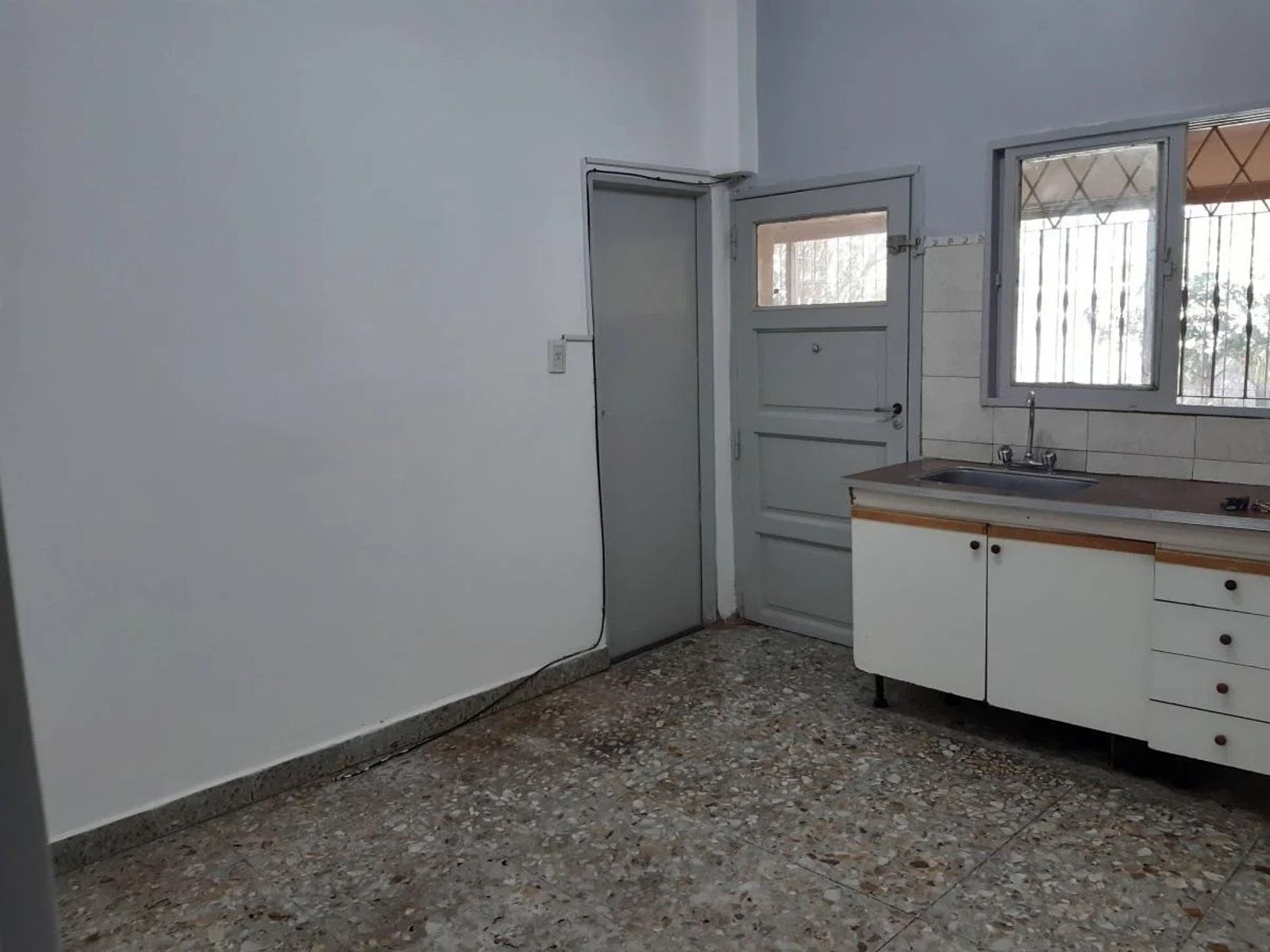ALQUILER VILLA LUZURIAGA CASA 3 AMBIENTES CON COCHERA - 7