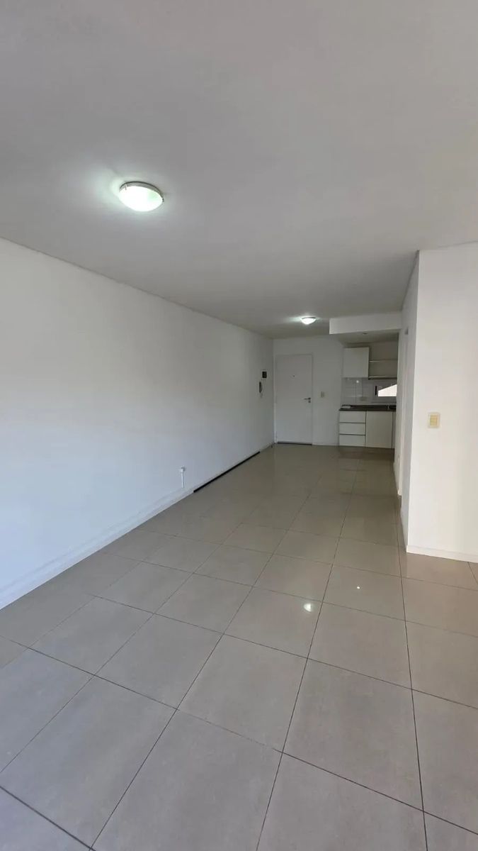VENTA DEPARTAMENTO MONOAMBIENTE CON COCHERA CASTELAR — foto 2