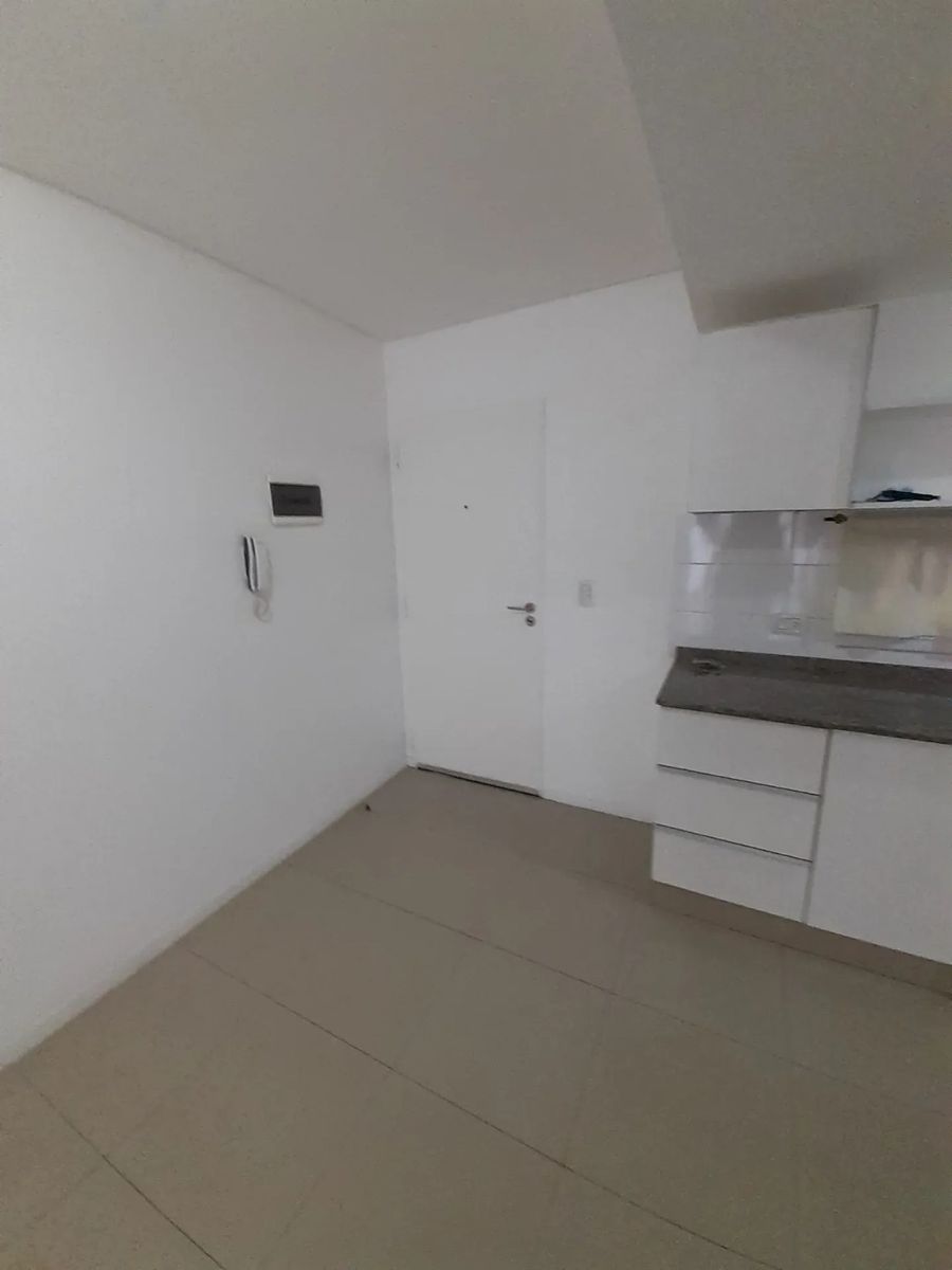 VENTA DEPARTAMENTO MONOAMBIENTE CON COCHERA CASTELAR — foto 7