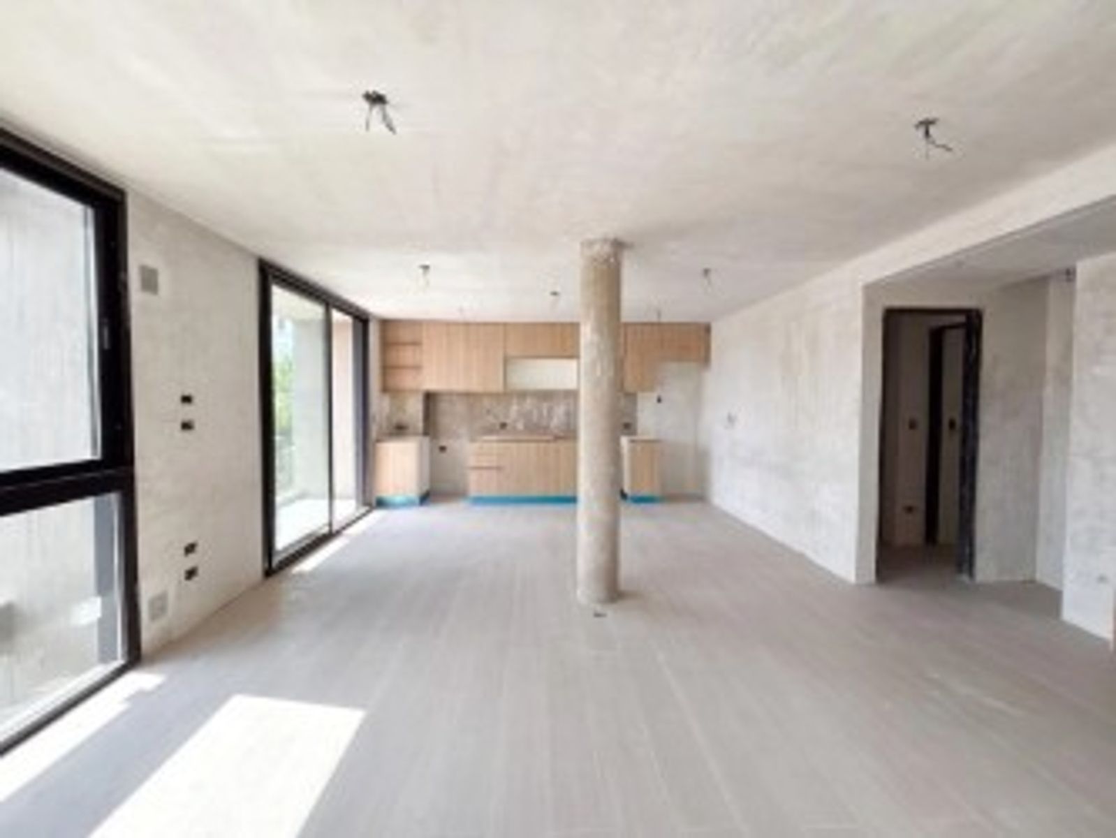 VENTA - DEPARTAMENTO 4 AMBIENTES CON BALCON Y DOS COCHERAS EL PALOMAR — foto 2