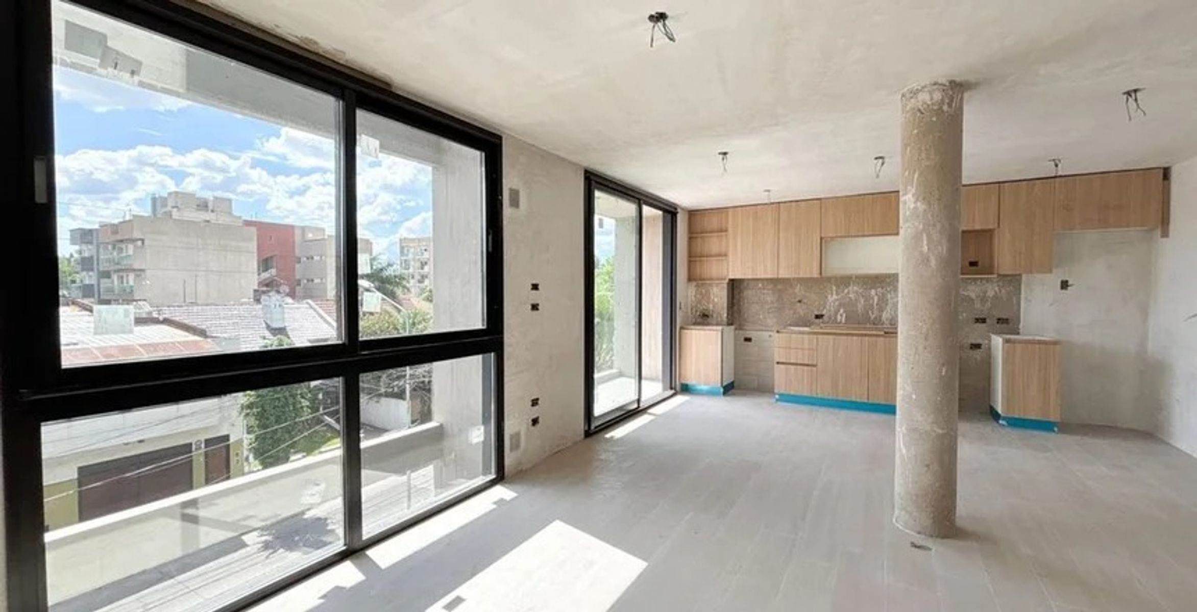 VENTA - DEPARTAMENTO 4 AMBIENTES CON BALCON Y DOS COCHERAS EL PALOMAR — foto 3