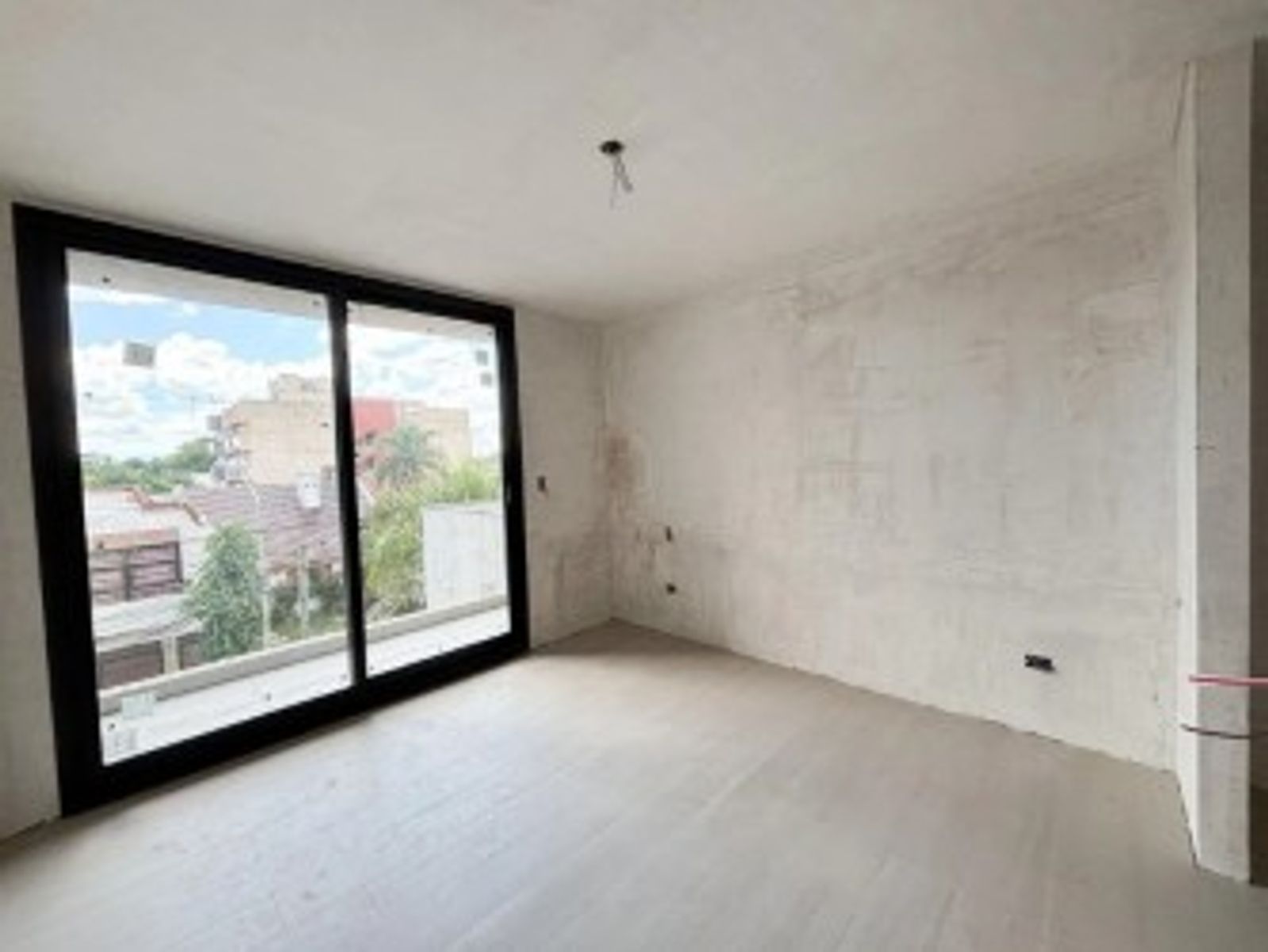 VENTA - DEPARTAMENTO 4 AMBIENTES CON BALCON Y DOS COCHERAS EL PALOMAR — foto 5