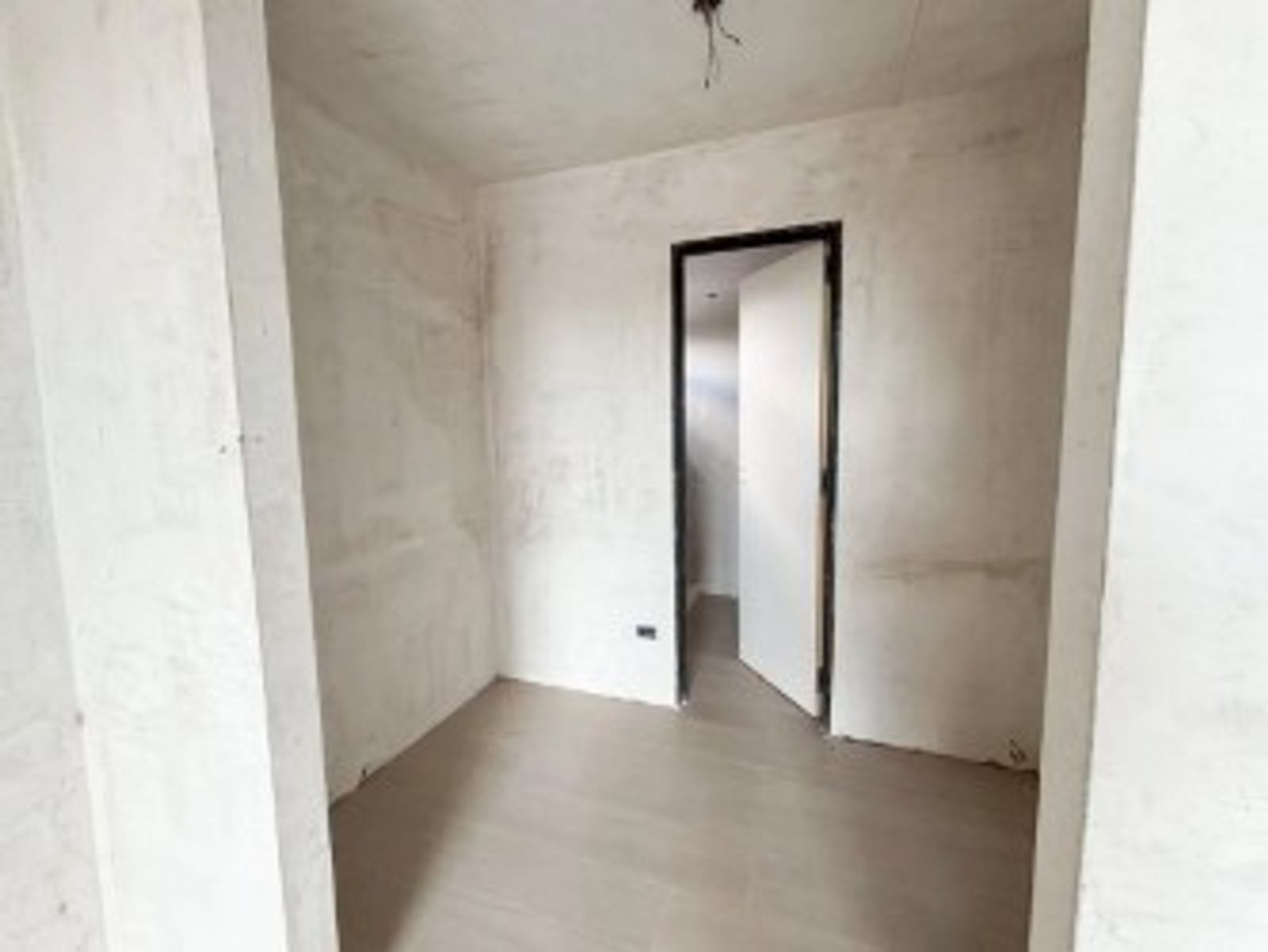 VENTA - DEPARTAMENTO 4 AMBIENTES CON BALCON Y DOS COCHERAS EL PALOMAR — foto 8