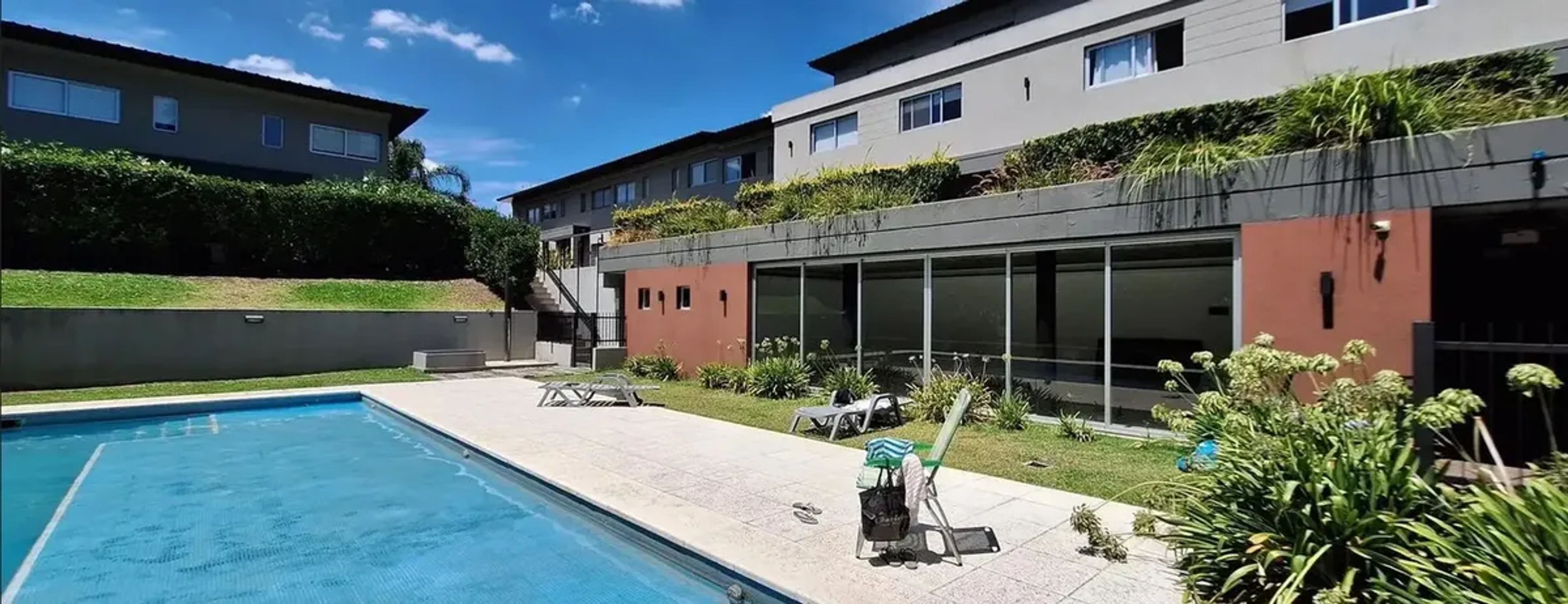 ALQUILER - DUPLEX 3 AMBIENTES CON PATIO Y COCHERA MORON — foto 3