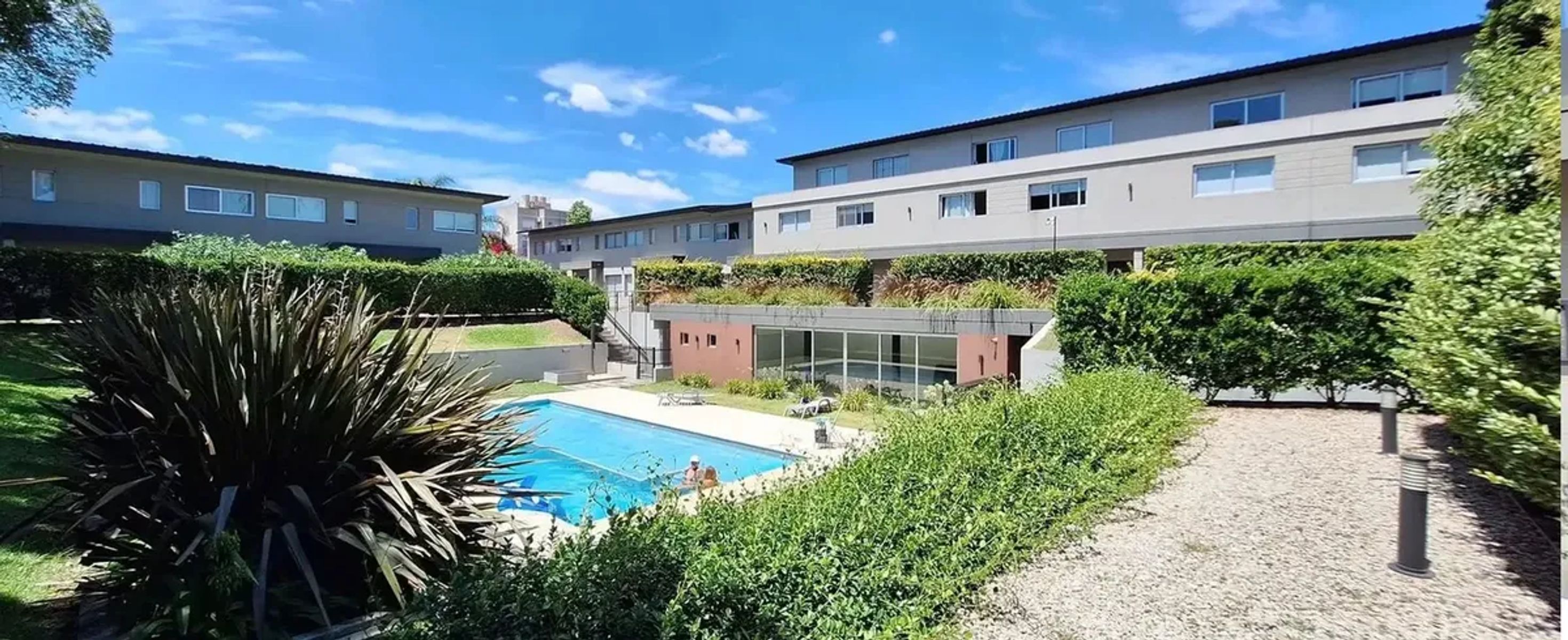 ALQUILER - DUPLEX 3 AMBIENTES CON PATIO Y COCHERA MORON — foto 4