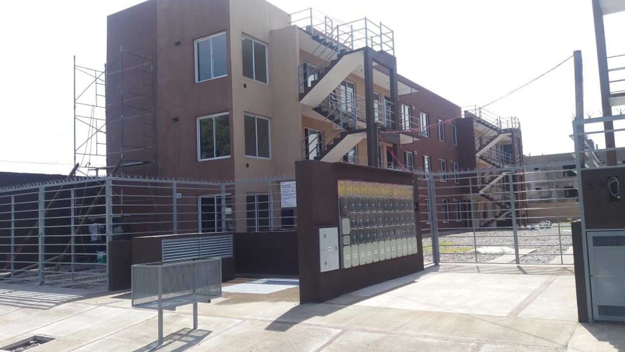 VENTA - DEPARTAMENTO 2 AMBIENTES CON COCHERA MORON - 4