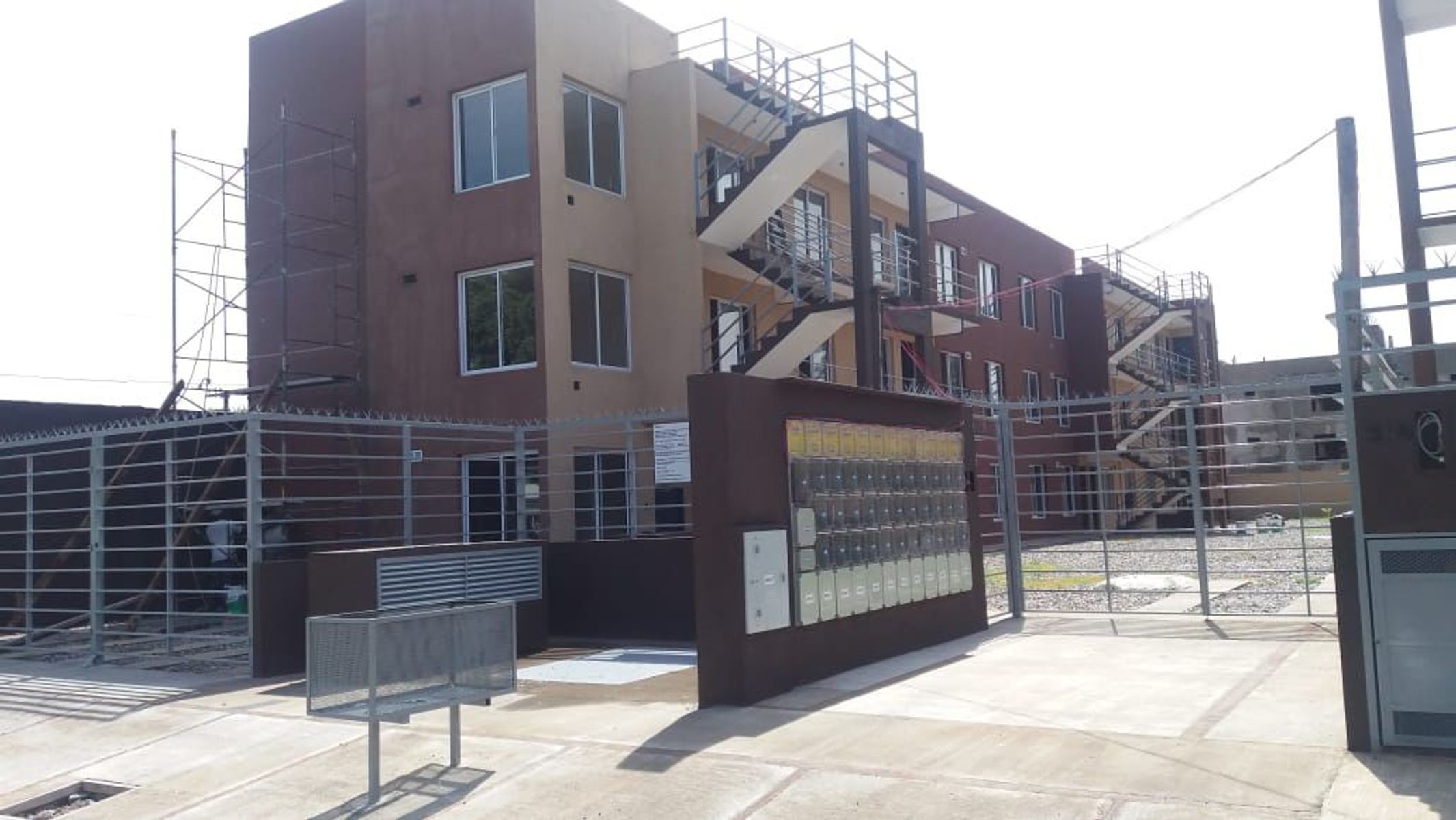 VENTA - DEPARTAMENTO 2 AMBIENTES CON COCHERA MORON - 7