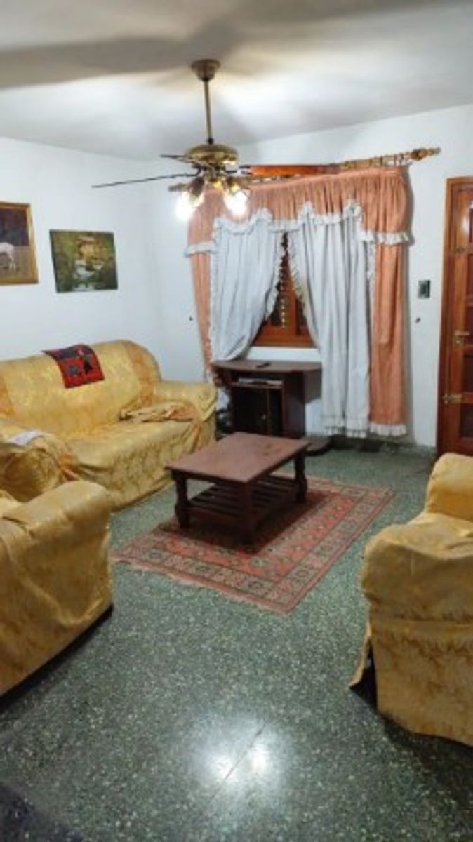 VENTA - CHALET 3 AMBIENTES CON COCHERA VILLA LUZURIAGA - 13