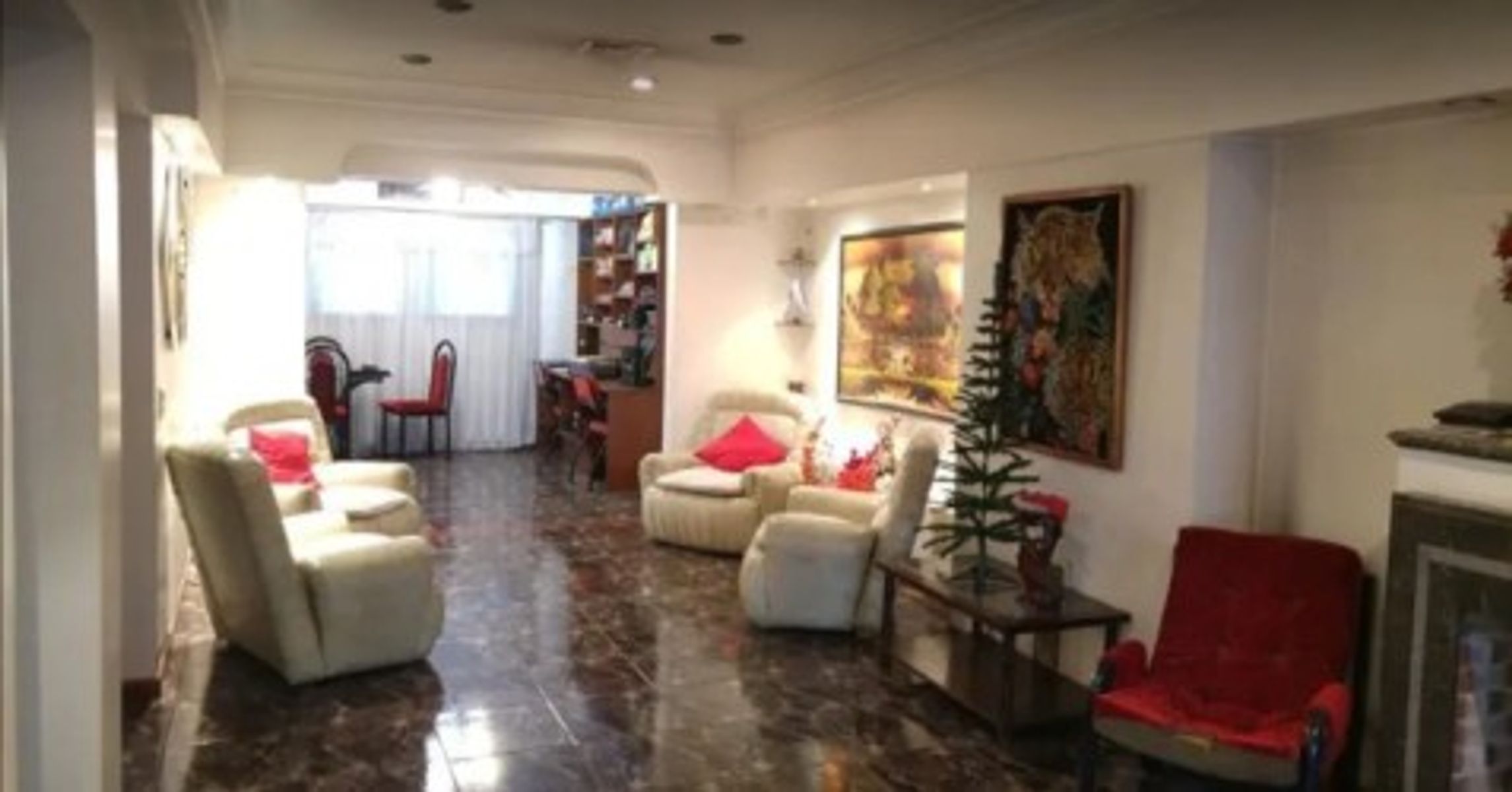 VENTA CASA 5 AMBIENTES CON COCHERA,QUINCHO Y PILETA MORON - 5