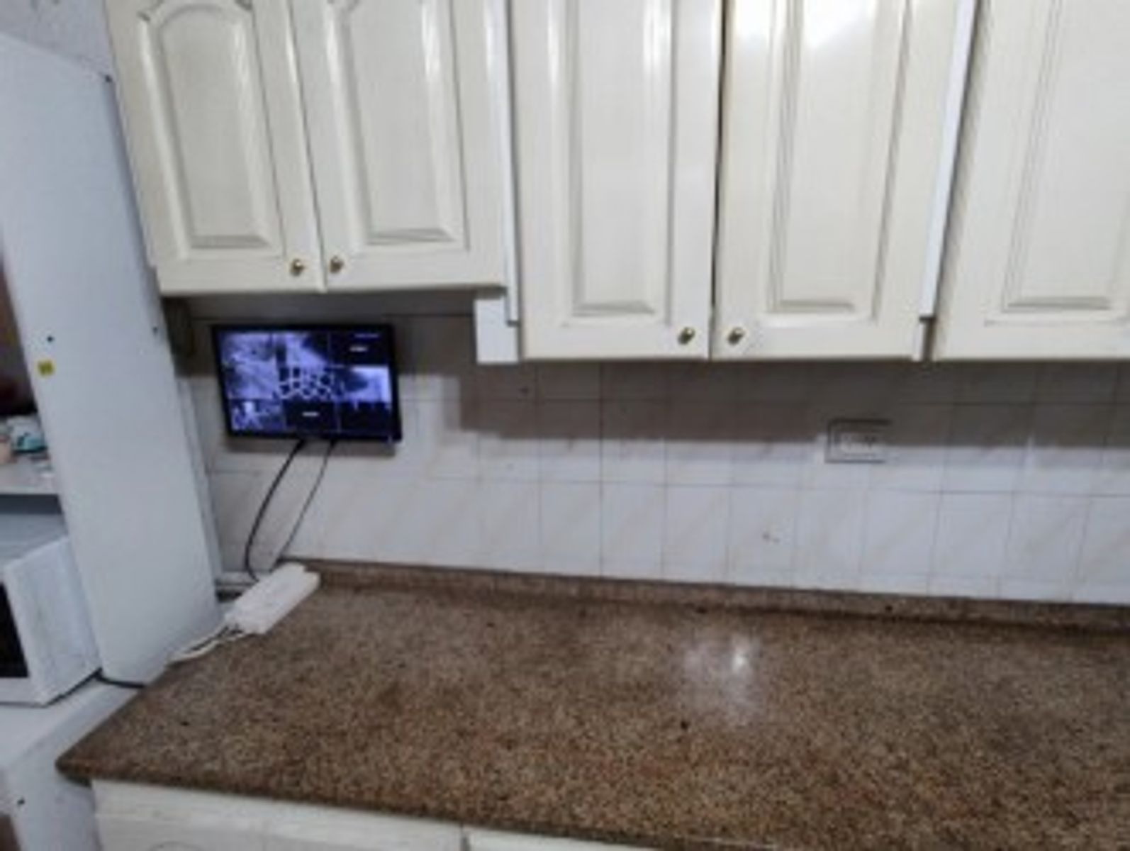 VENTA CASA 5 AMBIENTES CON COCHERA,QUINCHO Y PILETA MORON - 8