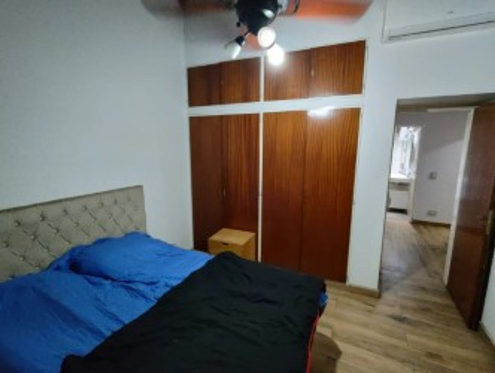 VENTA CASA 5 AMBIENTES CON COCHERA,QUINCHO Y PILETA MORON - 12