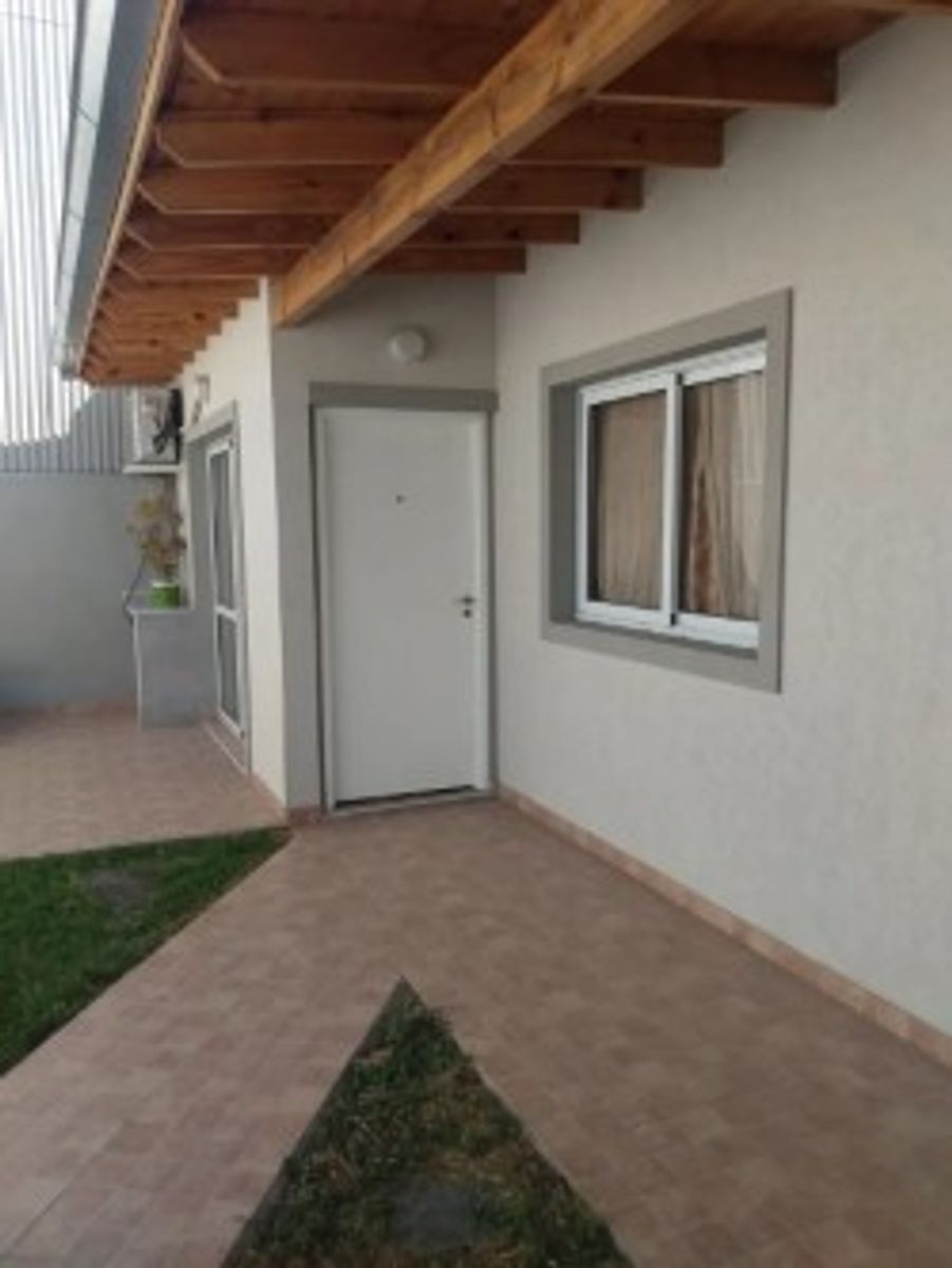 VENTA - PH 3 AMBIENTES CON PATIO Y COCHERA - 2