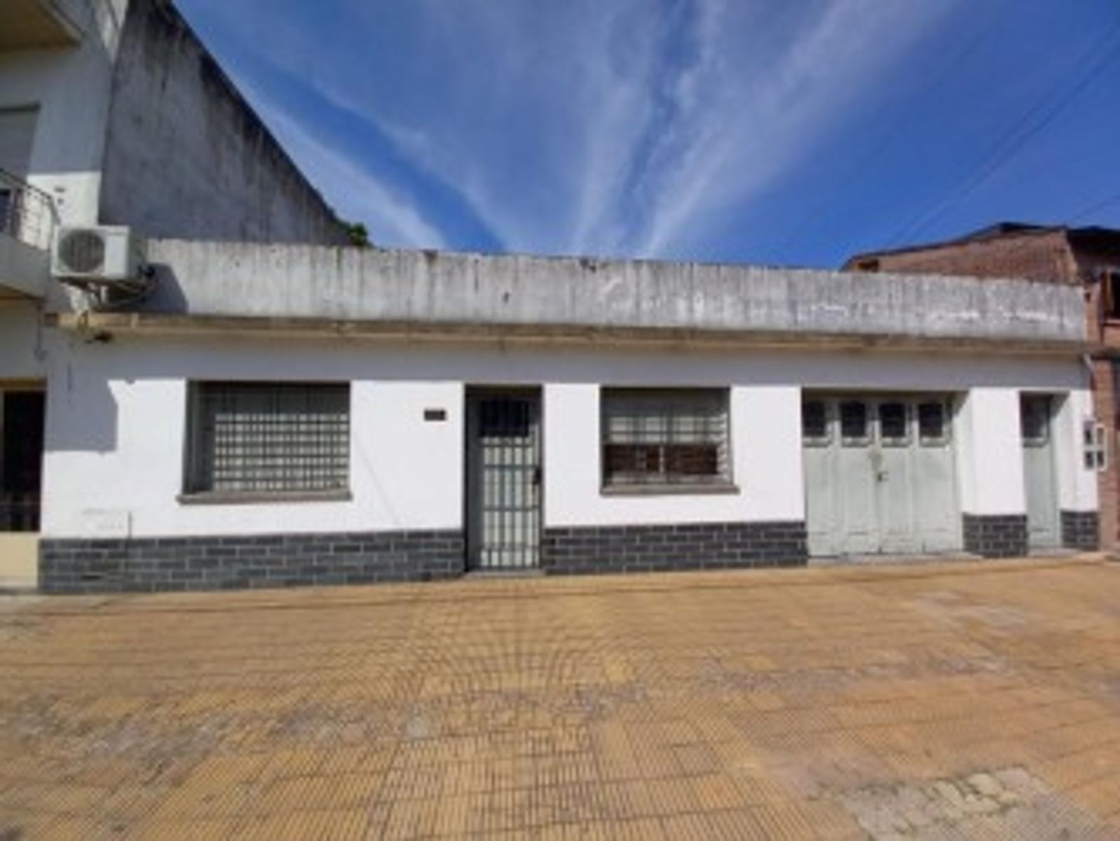 VENTA -CASA 3 AMBIENTES CON PARQUE VILLA LUZURIAGA - 19
