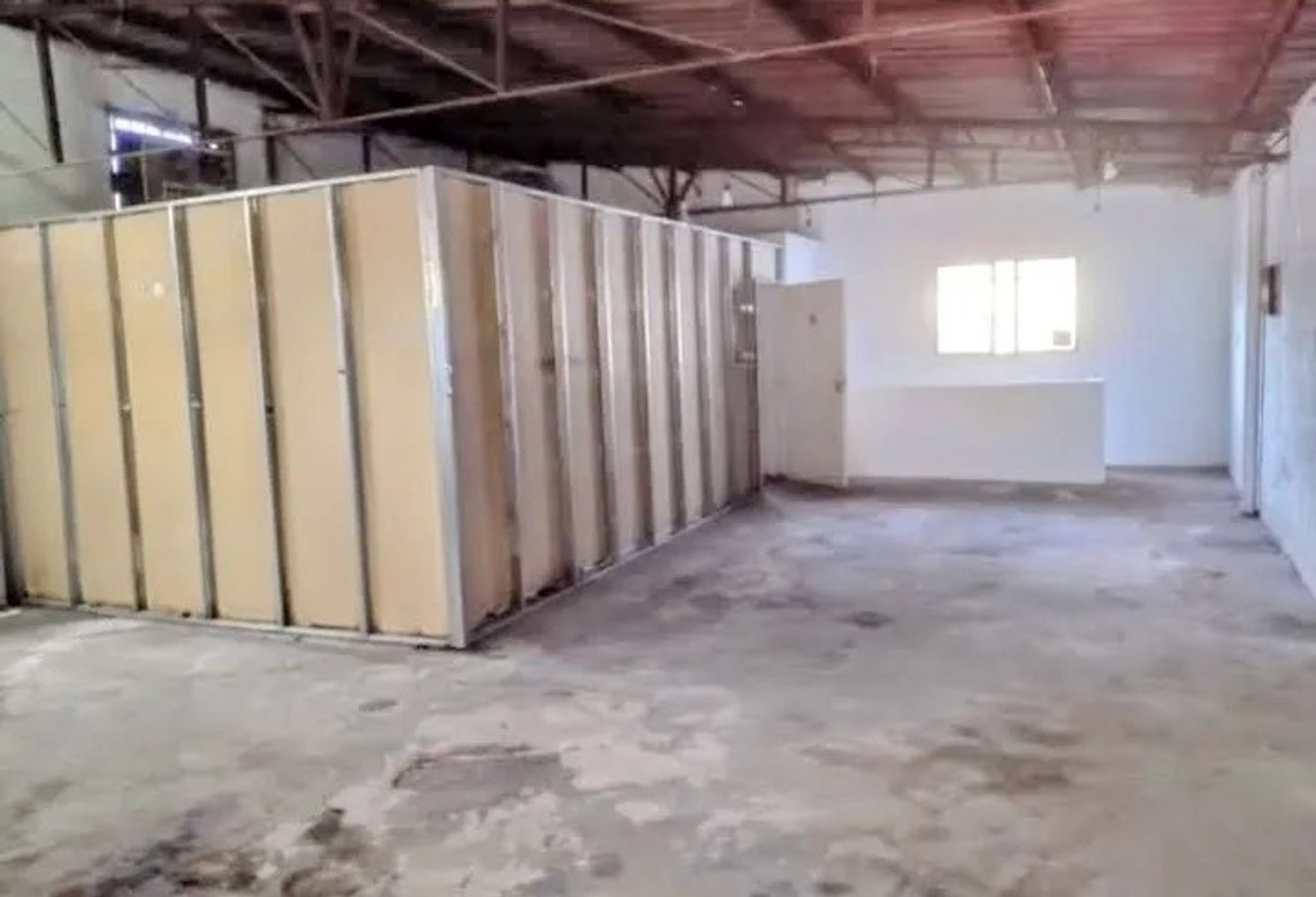 ALQUILER - LOCAL COMERCIAL HAEDO - 18