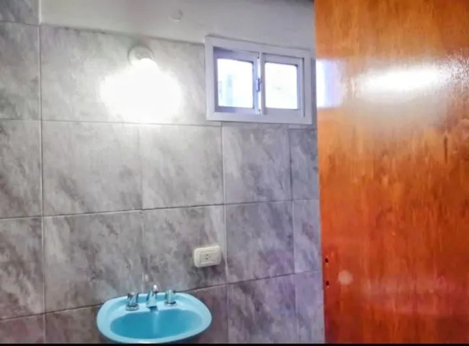ALQUILER - LOCAL COMERCIAL HAEDO - 23