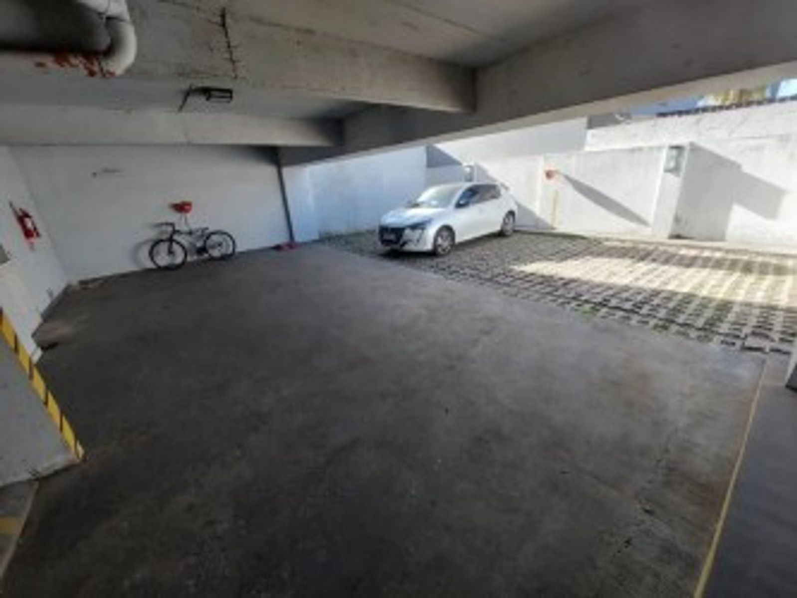 VENTA- DEPARTAMENTO 2 AMBIENTES CON DOBLE COCHERA VILLA LUZURIAGA — foto 3