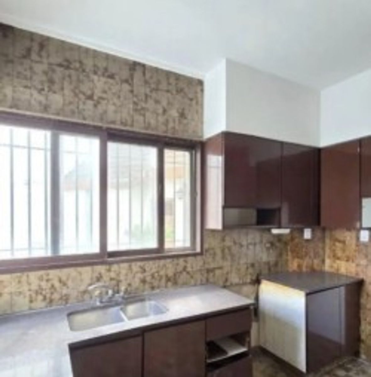 VENTA - CASA 4 AMBIENTES MAS LOCAL COMERCIAL RAMOS MEJIA - 23