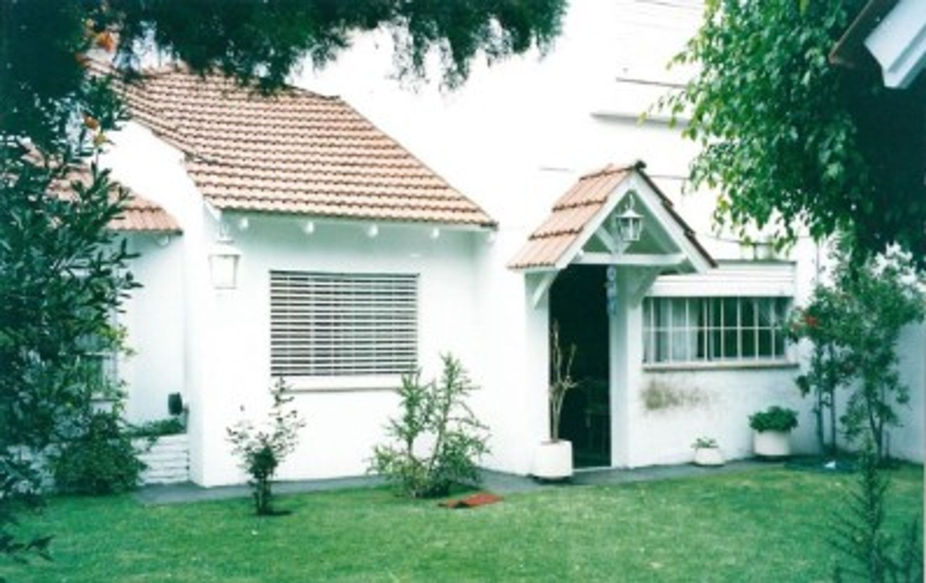VENTA - CHALET 5 AMBIENTES CON COCHERA CASTELAR - 1