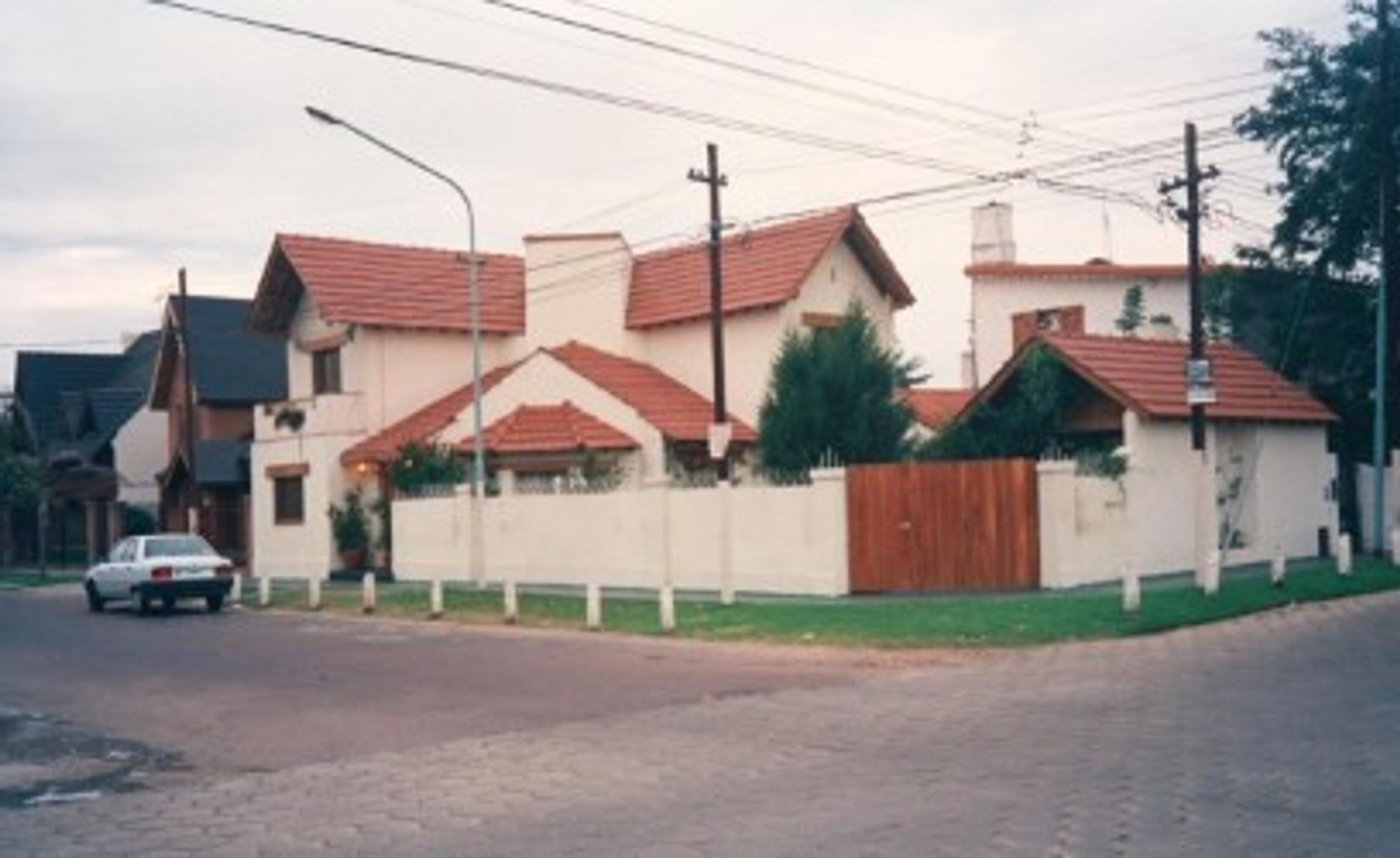 VENTA - CHALET 5 AMBIENTES CON COCHERA CASTELAR - 17
