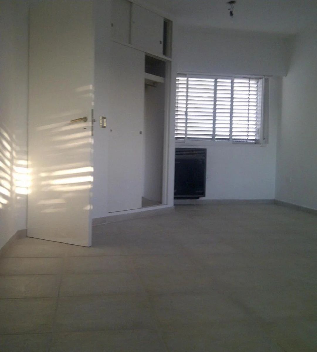 VENTA - CHALET 5 AMBIENTES CON COCHERA CASTELAR - 19
