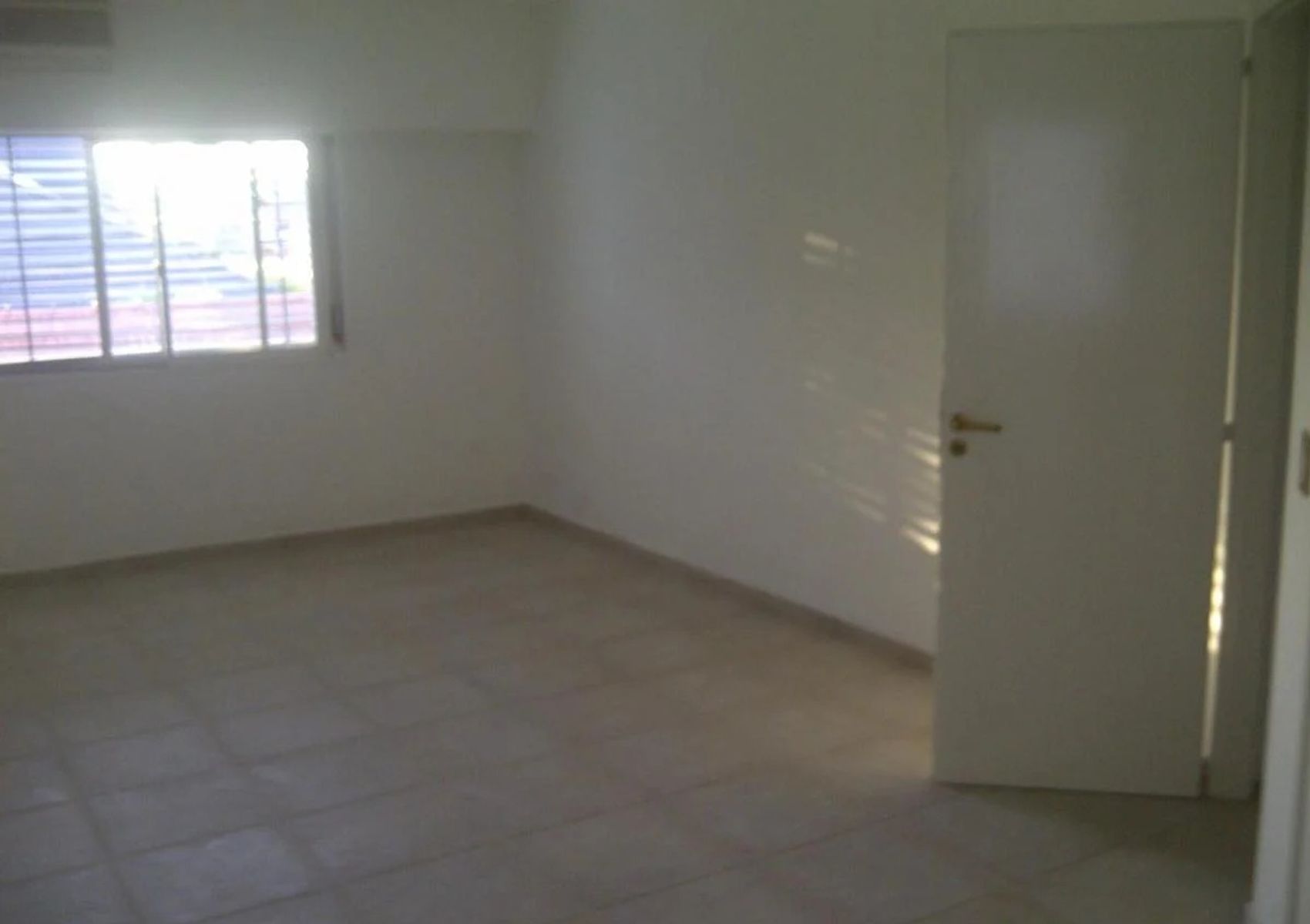 VENTA - CHALET 5 AMBIENTES CON COCHERA CASTELAR - 21