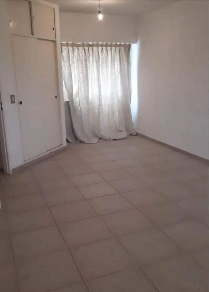 VENTA - CHALET 5 AMBIENTES CON COCHERA CASTELAR - 32