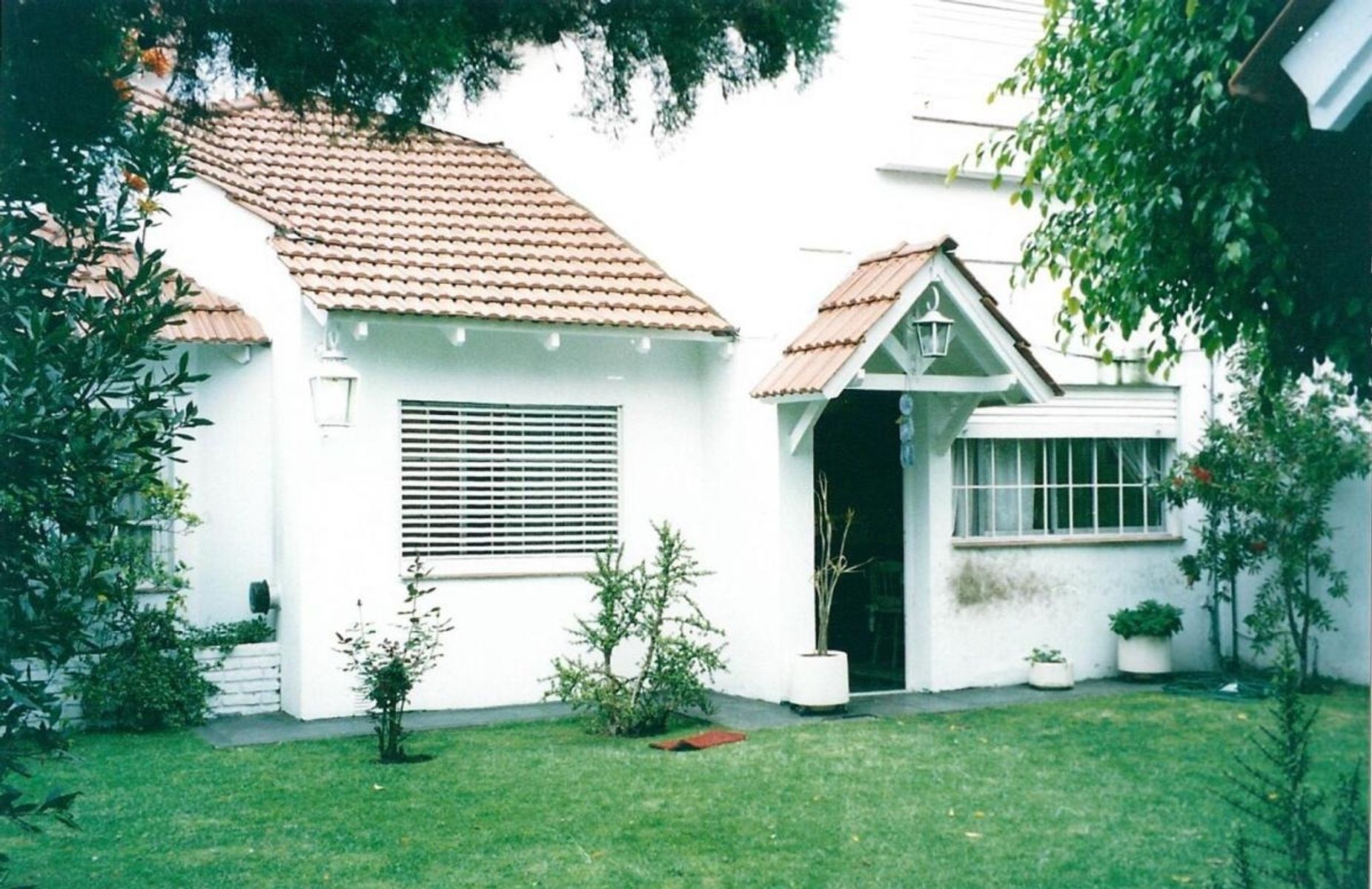VENTA - CHALET 5 AMBIENTES CON COCHERA CASTELAR - 35