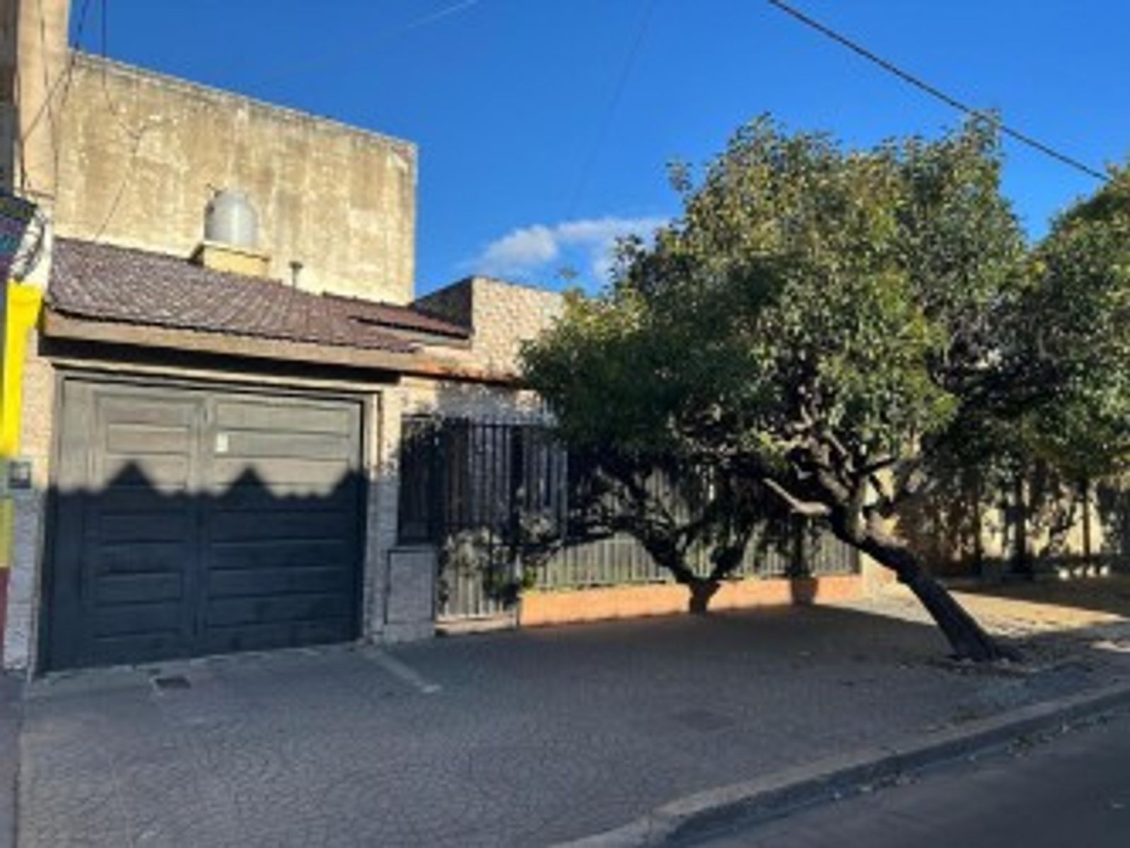 VENTA - CASA 4 AMBIENTES CON PATIO, TERRAZA Y COCHERA LA TABLADA - 10