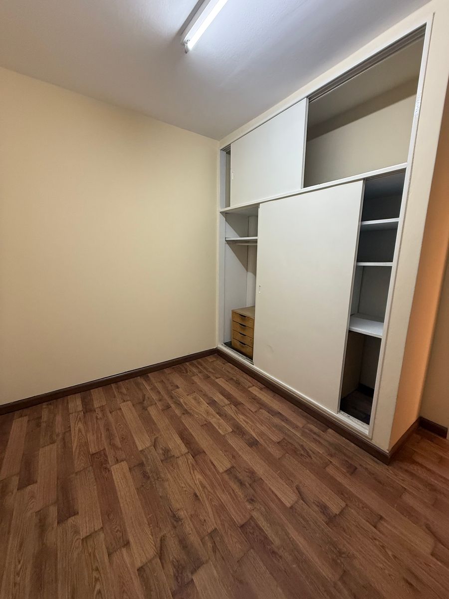 Venta Departamento 4 Ambientes Tipo PH Lomas del Mirador - 10