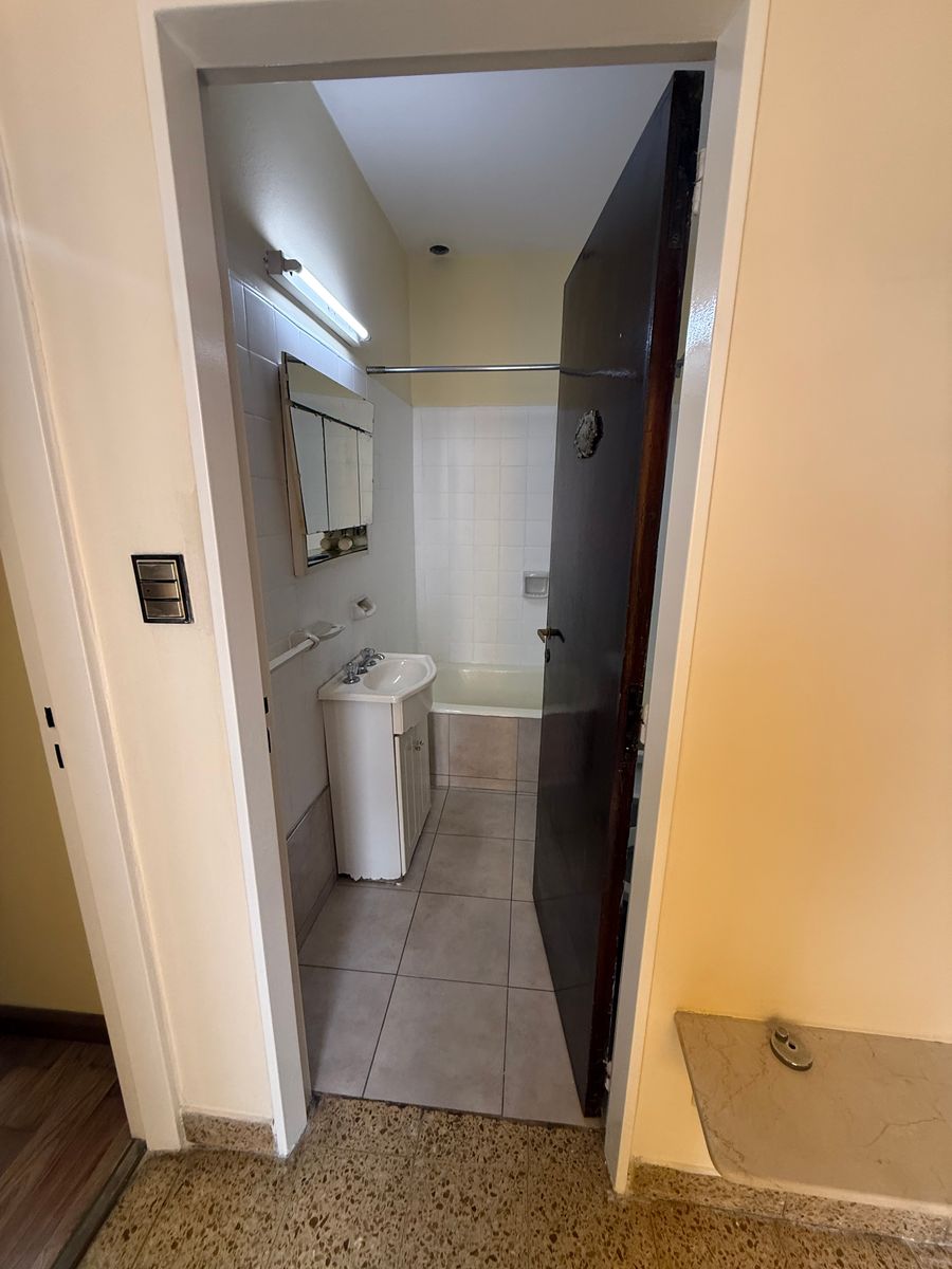 Venta Departamento 4 Ambientes Tipo PH Lomas del Mirador - 12