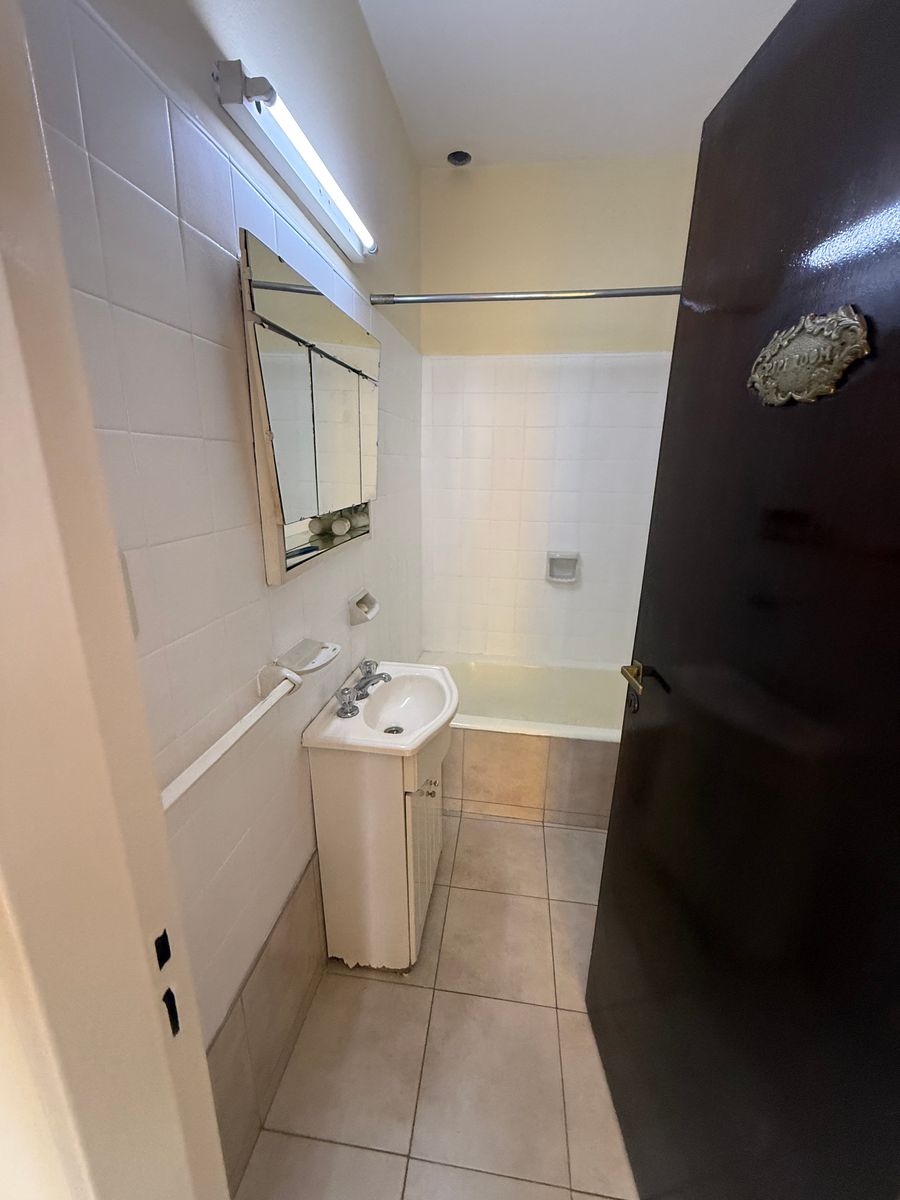 Venta Departamento 4 Ambientes Tipo PH Lomas del Mirador - 17