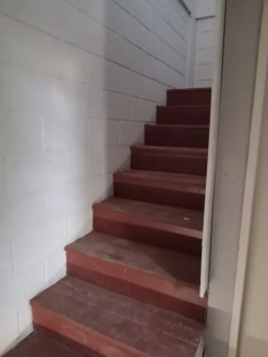 VENTA - GALPON CON OFICINAS PASO DEL REY - 2