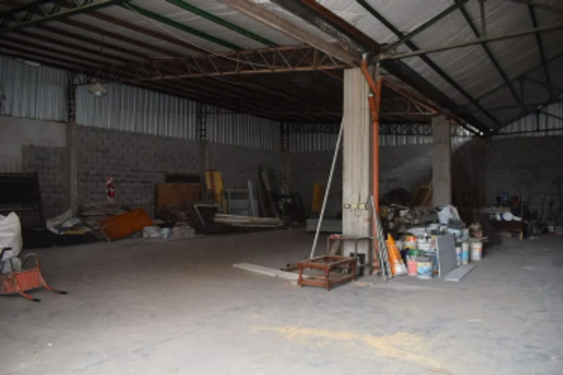 VENTA - GALPON CON OFICINAS PASO DEL REY - 5
