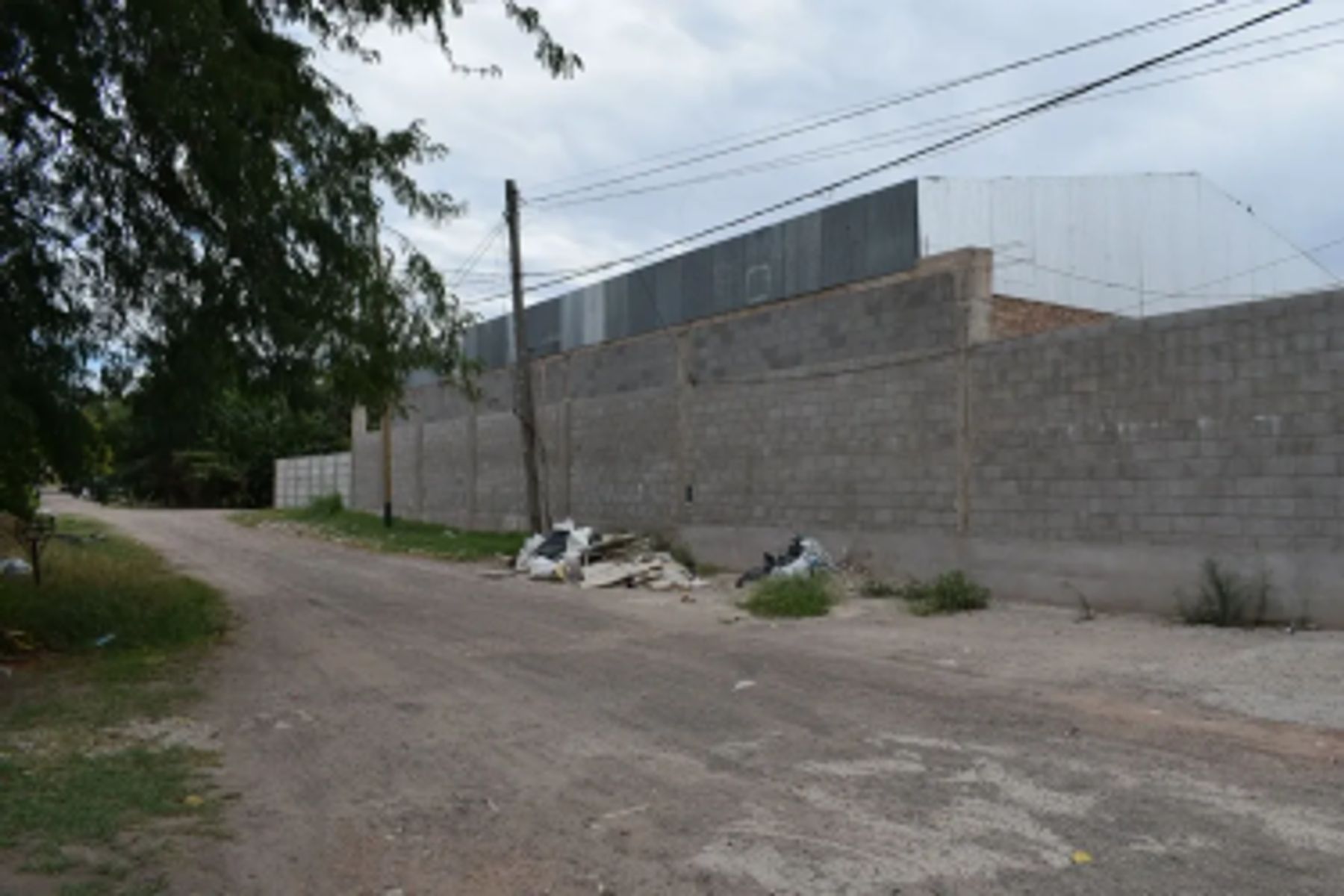 VENTA - GALPON CON OFICINAS PASO DEL REY - 6