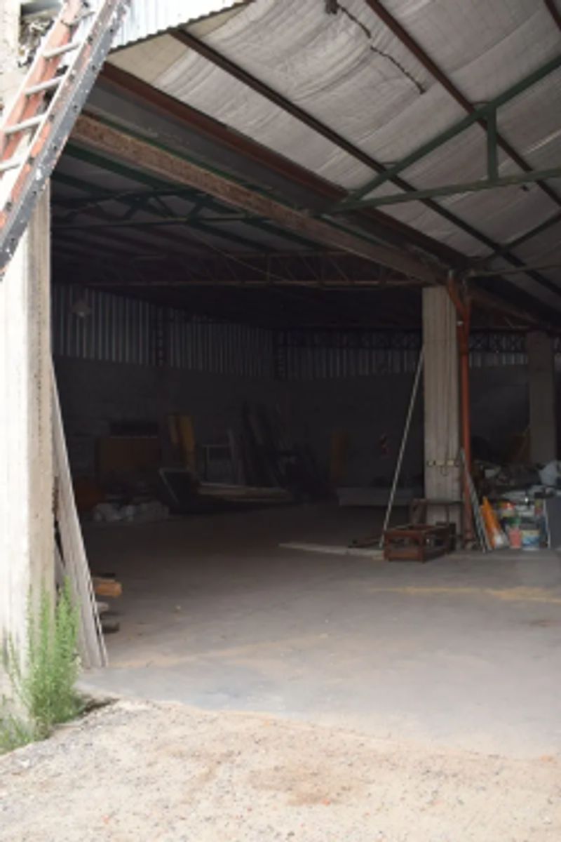 VENTA - GALPON CON OFICINAS PASO DEL REY - 7