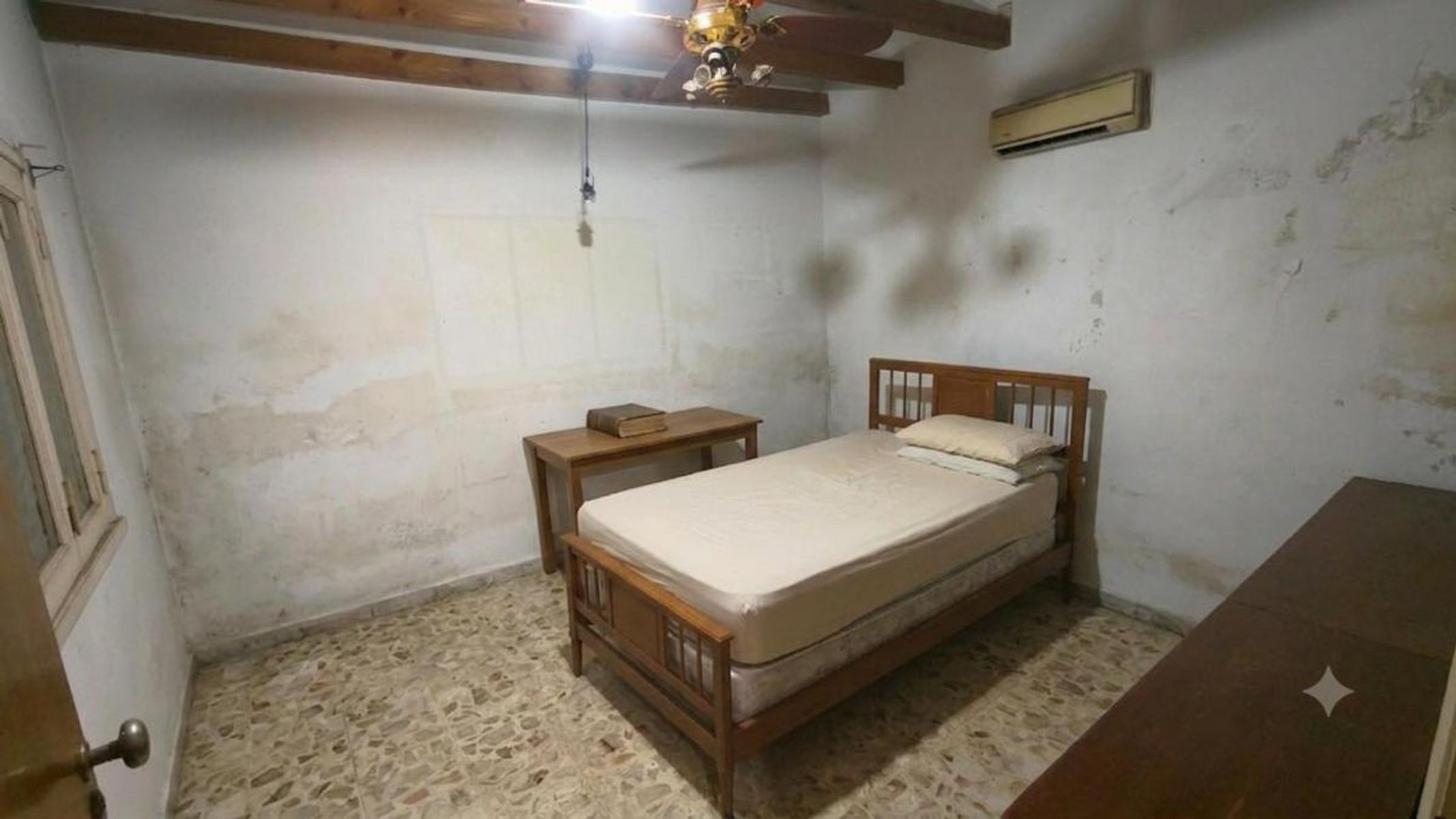 VENTA -CASA 4 AMBIENTES CON JARDIN, TERRAZA Y COCHERA CIUDADELA - 10