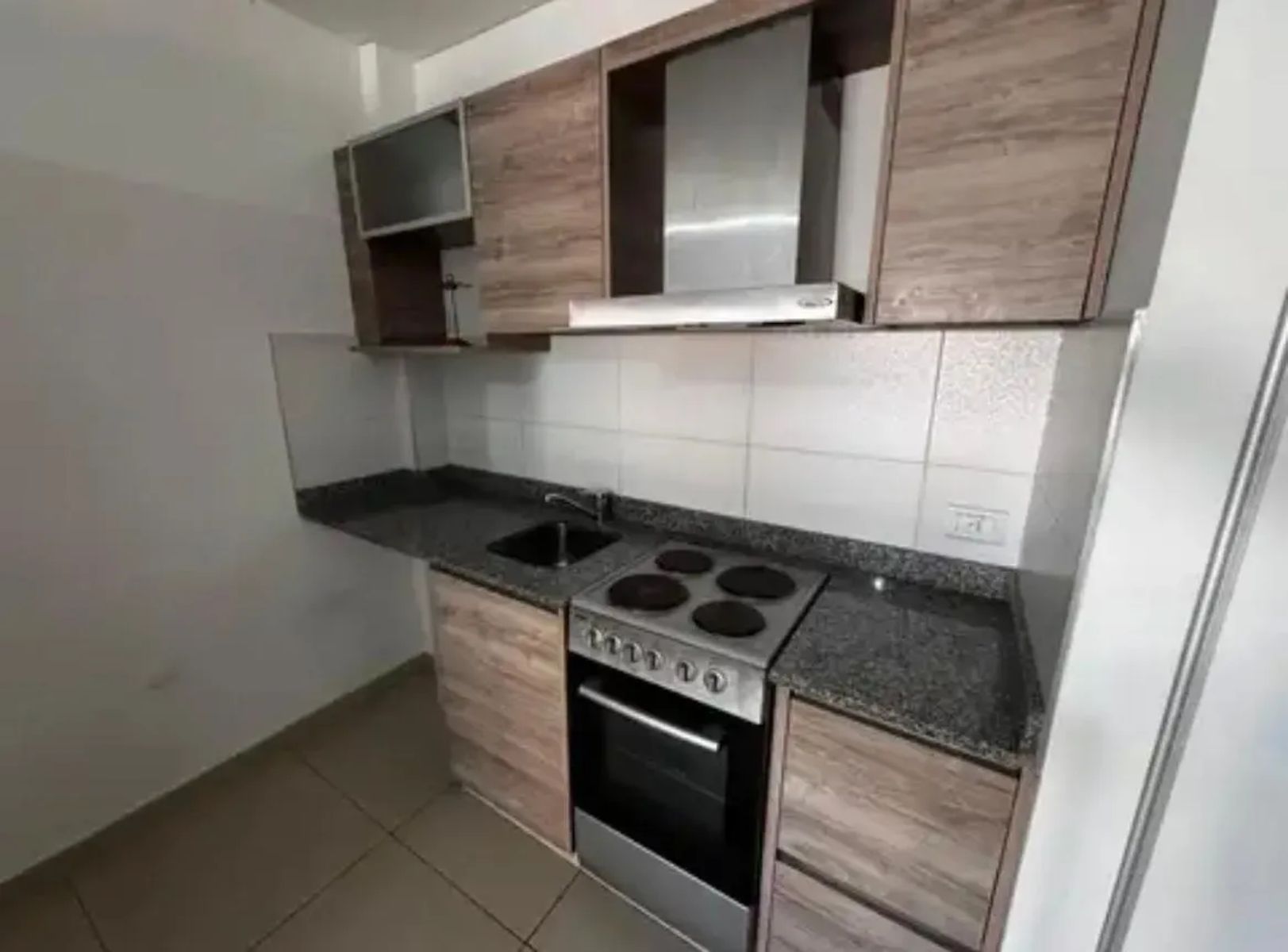 ALQUILER - DEPARTAMENTO MONOAMBIENTE CON BALCON MORON - 4