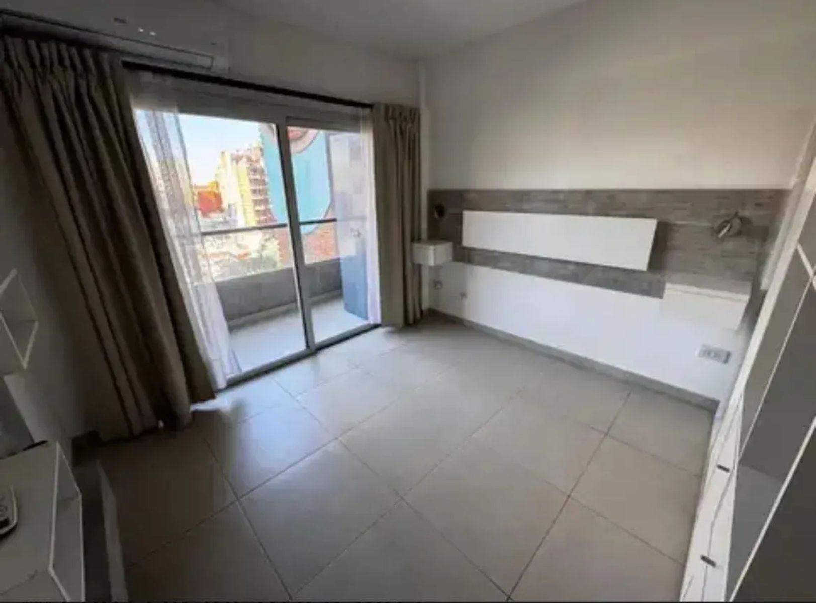 ALQUILER - DEPARTAMENTO MONOAMBIENTE CON BALCON MORON - 10