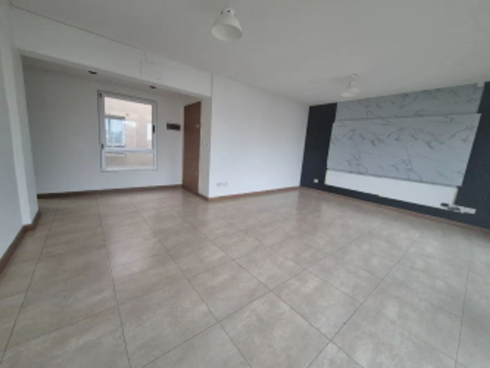 ALQUILER - DEPARTAMENTO 2 AMBIENTES SEMIPISO CON BALCON MORON - 3