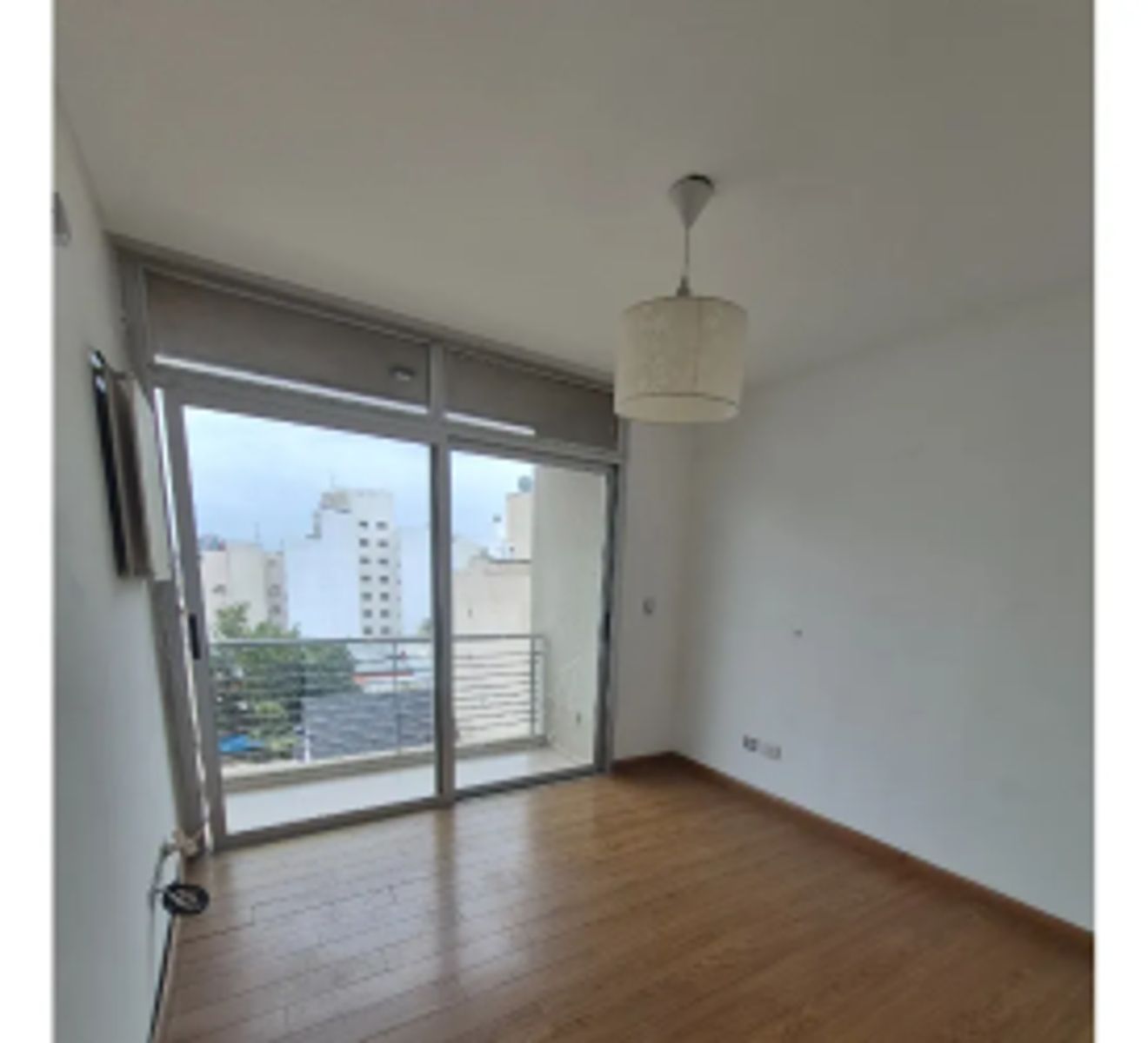ALQUILER - DEPARTAMENTO 2 AMBIENTES SEMIPISO CON BALCON MORON - 11