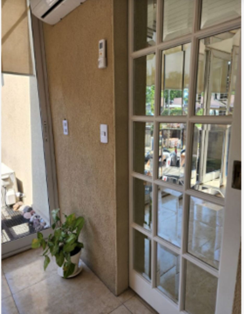 VENTA - CASA CON DOS DEPARTAMENTOS 3 AMBIENTES CASTELAR - 14