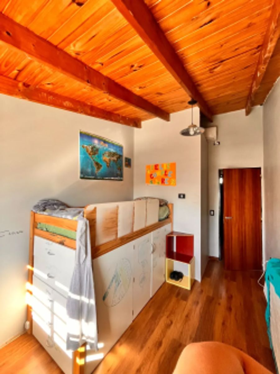 Venta - Casa 6 Ambientes Con Pileta Climatizada, Fondo Y Cochera Caseros — foto 6