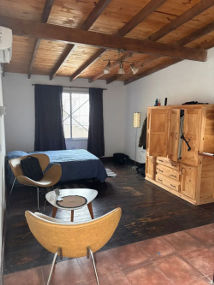 Venta - Casa 6 Ambientes Con Pileta Climatizada, Fondo Y Cochera Caseros — foto 9