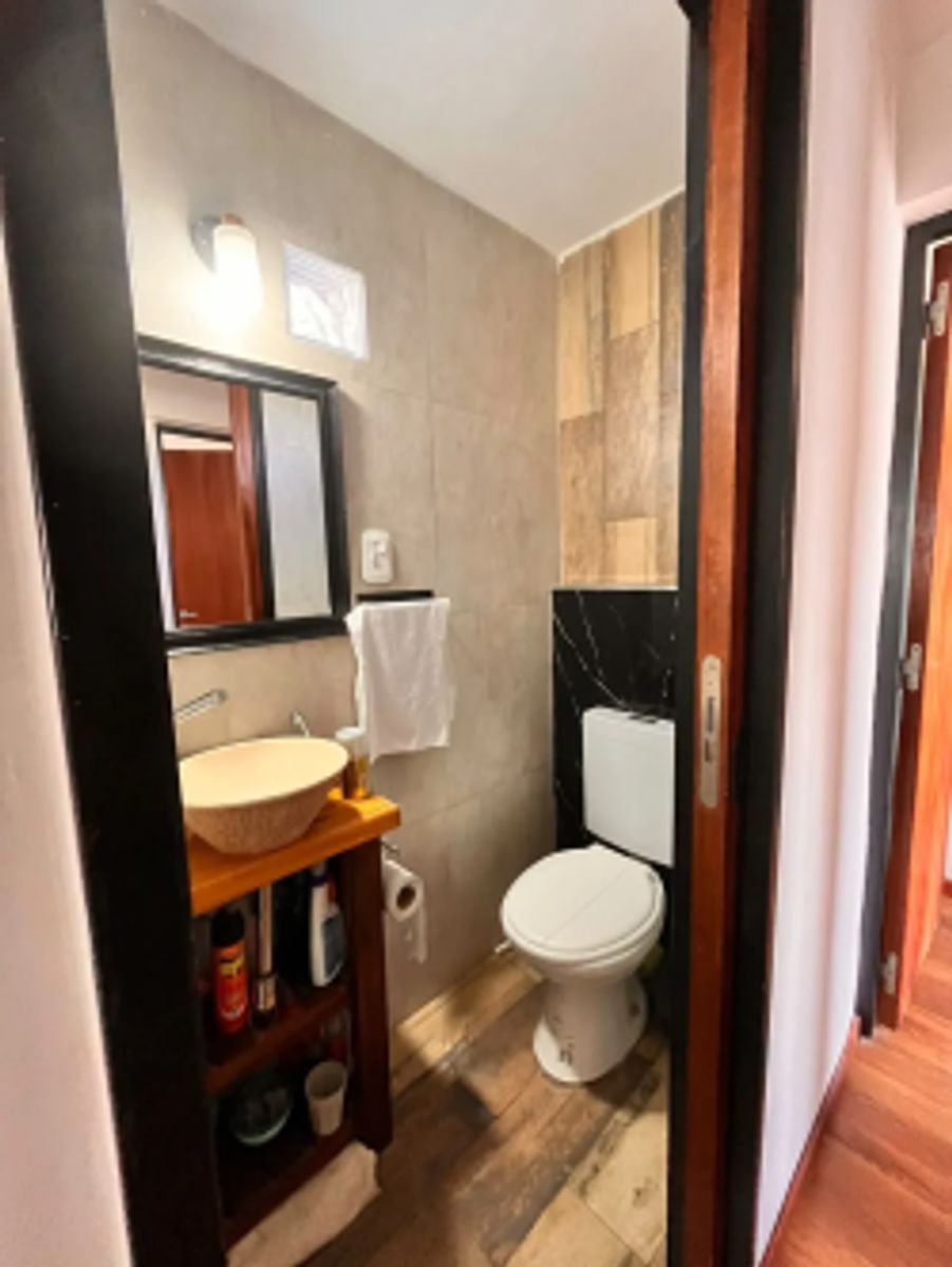 Venta - Casa 6 Ambientes Con Pileta Climatizada, Fondo Y Cochera Caseros — foto 10