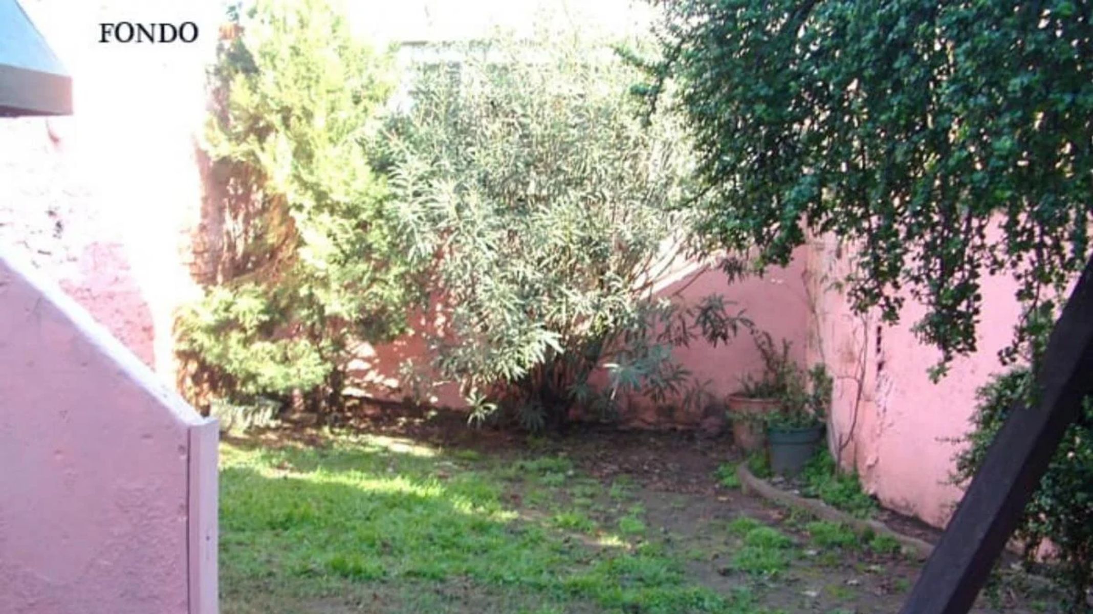 VENTA - CASA 7 AMBIENTES CON PATIO,TERRAZA Y COCHERA CASEROS - 17