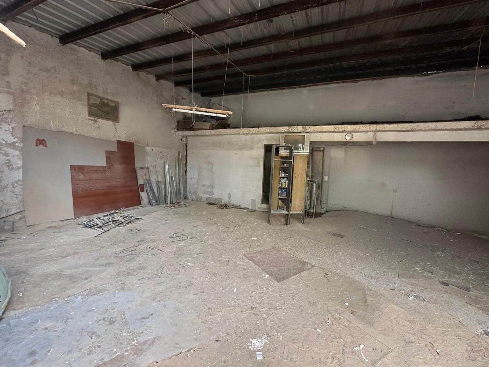 VENTA - CASA 7 AMBIENTES CON PATIO,TERRAZA Y COCHERA CASEROS - 18