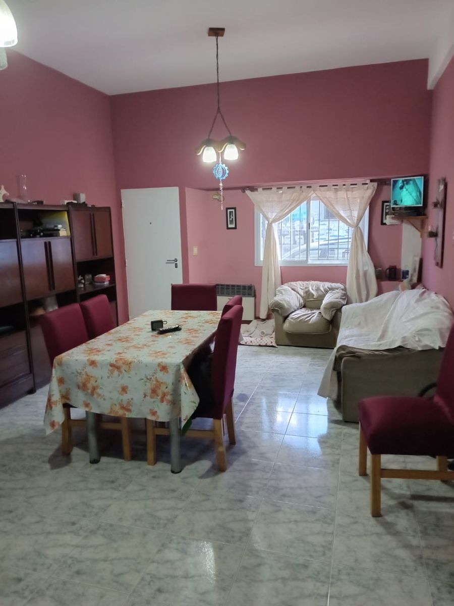 Venta Ramos Mejia Triplex al frente 4 ambientes con garage y terraza - 4
