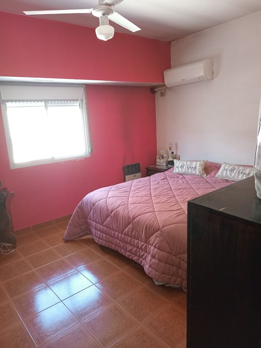Venta Ramos Mejia Triplex al frente 4 ambientes con garage y terraza - 13