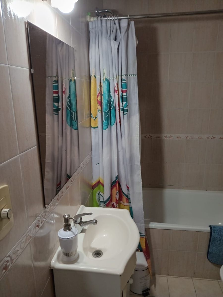 Venta Ramos Mejia Triplex al frente 4 ambientes con garage y terraza - 17